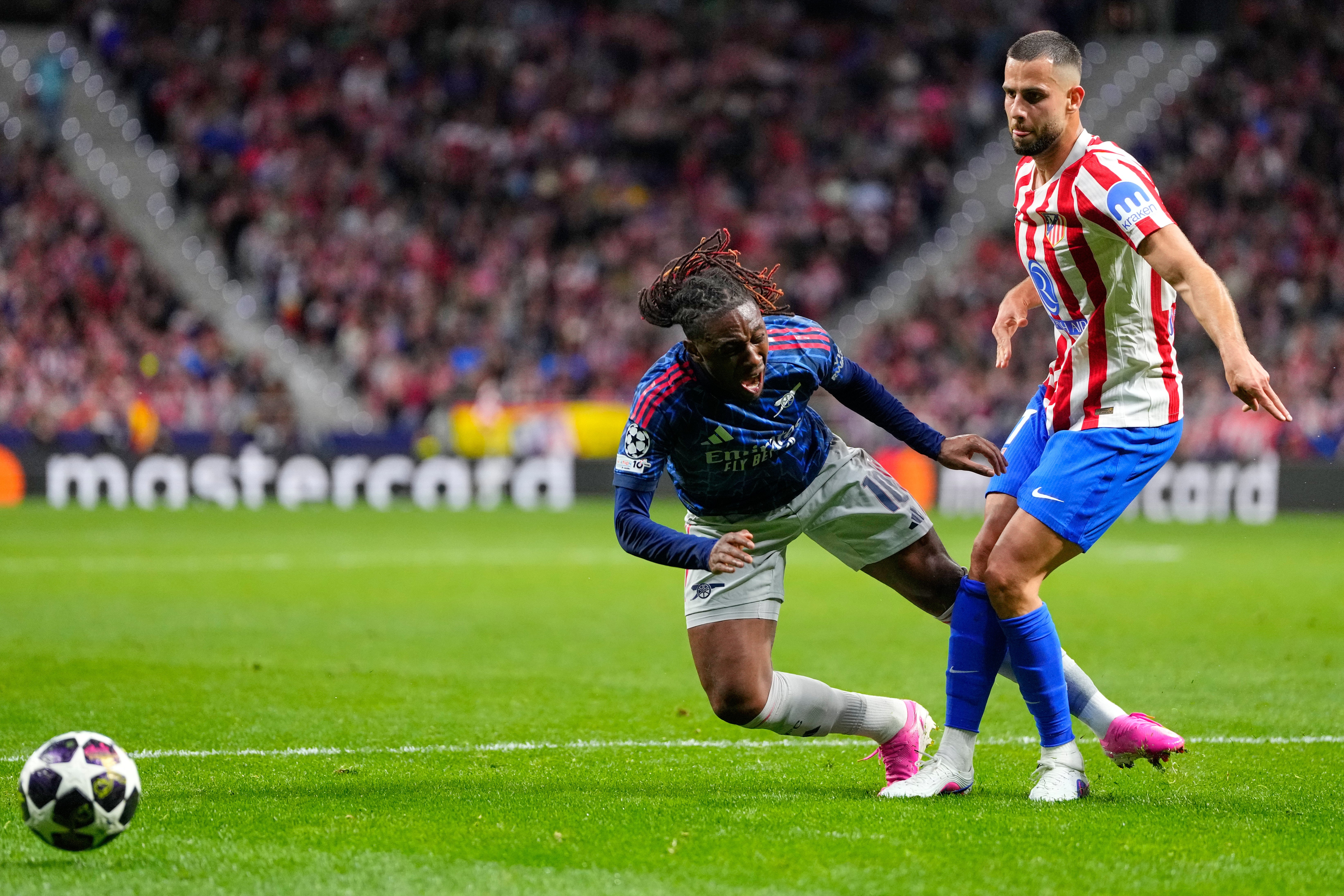 Eze was clipped by David Hancko in the penalty area but the decision was overturned