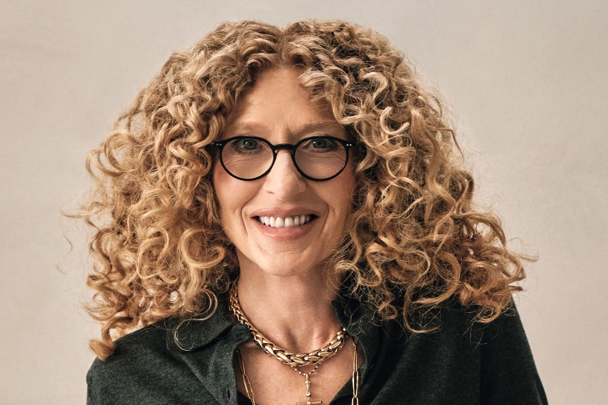 Kelly Hoppen on summer hosting and tablescaping