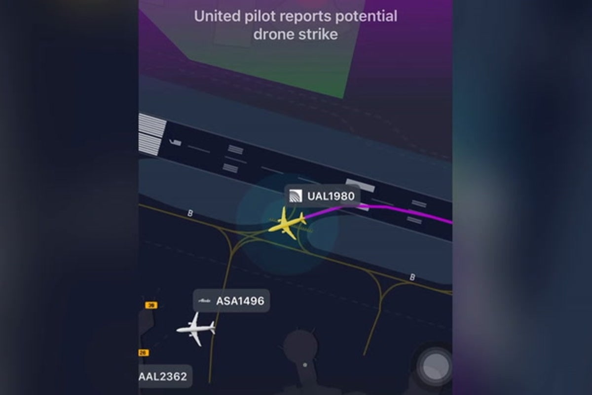 Moment United Airlines pilot reports possible collision with drone