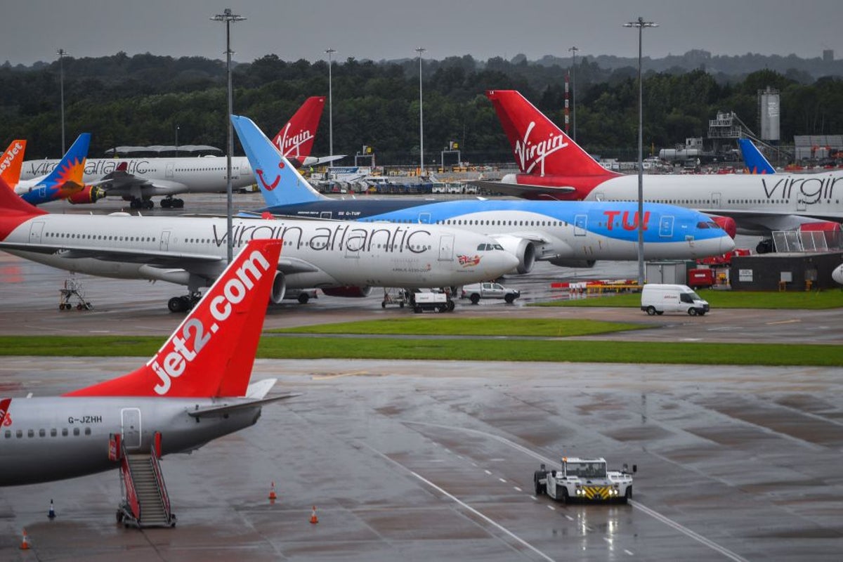 UK refineries told to ramp up jet fuel production as summer looms