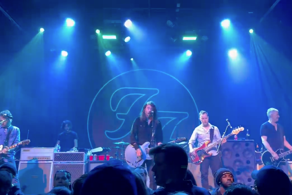 Foo Fighters fans queue overnight for surprise show at tiny venue