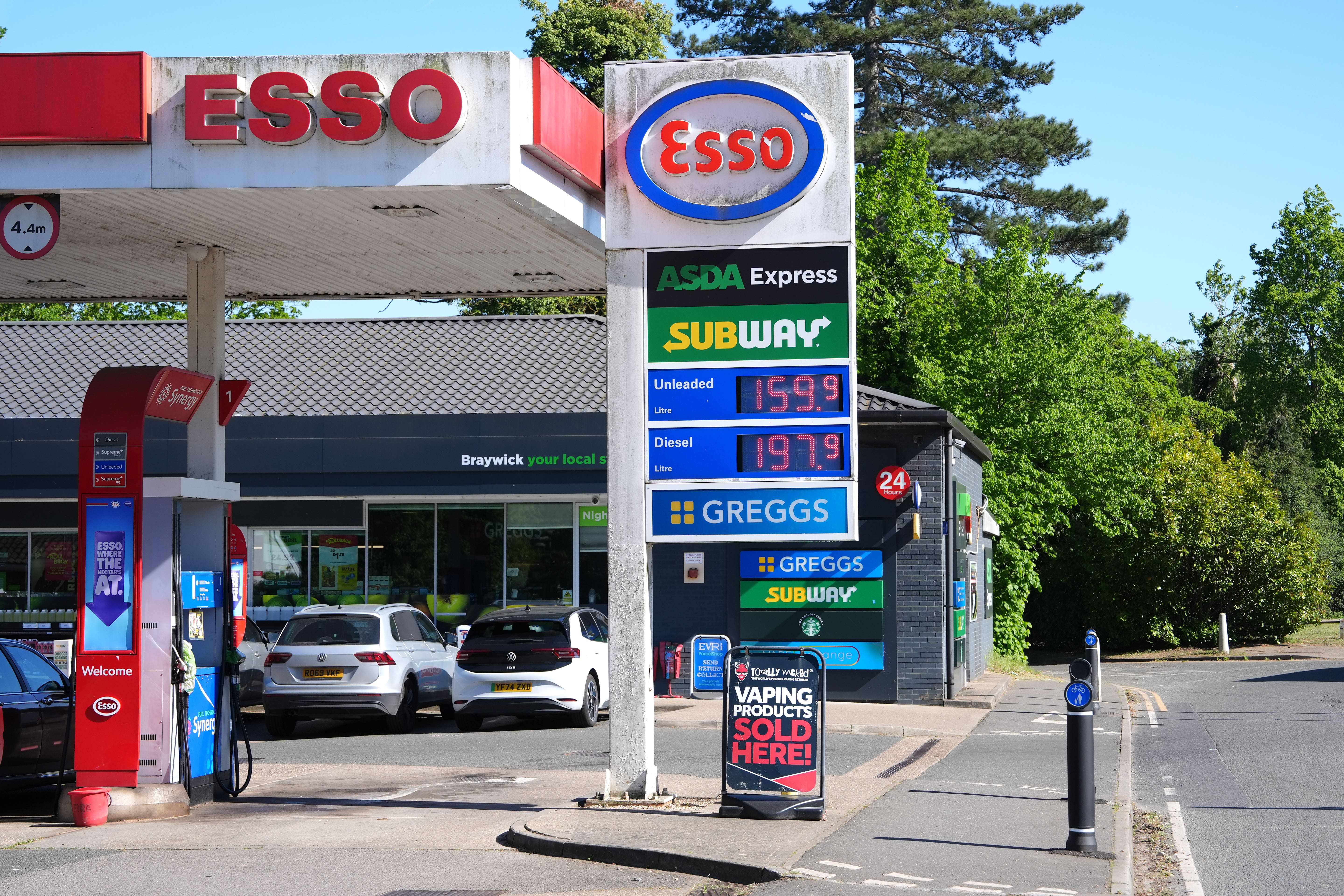 independent.co.uk - Neil Lancefield - Fuel price rises caused by cost of oil rather than retail margins - watchdog