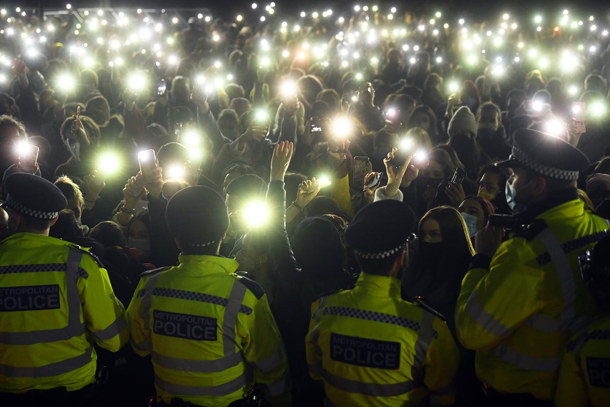 Met Police officers took photos of dead bodies on their personal phones, hearing reveals