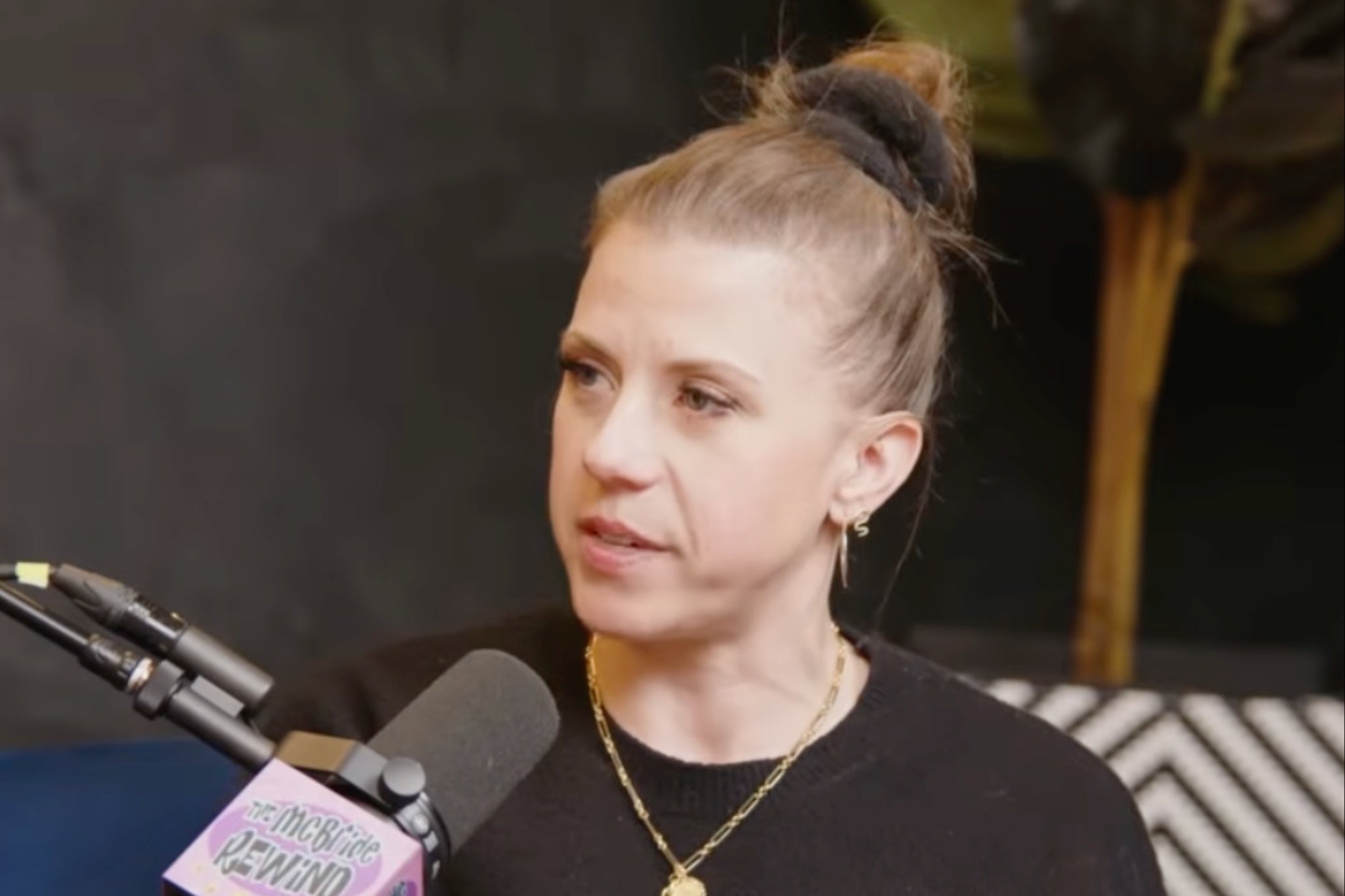 Jodie Sweetin disse que recebeu mais dinheiro residual de 'Full House' aos vinte anos