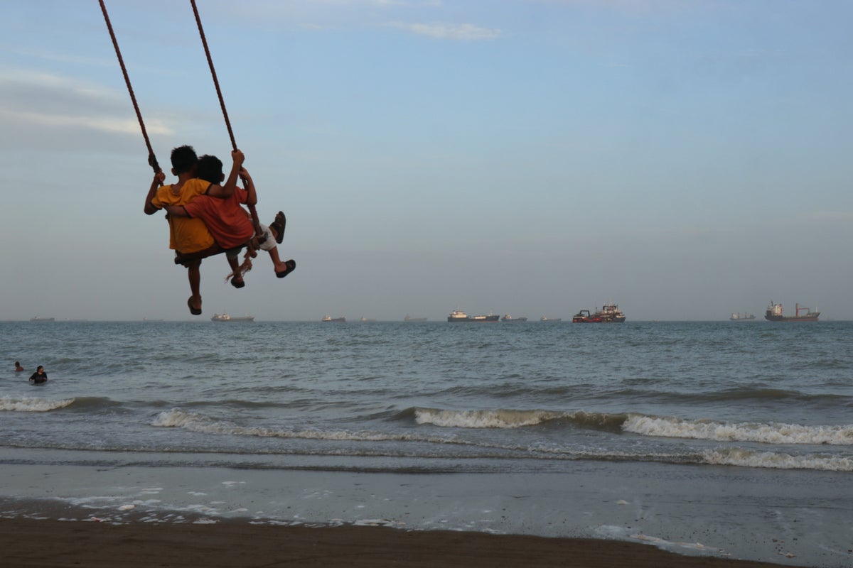 Daily life around the world, in photos