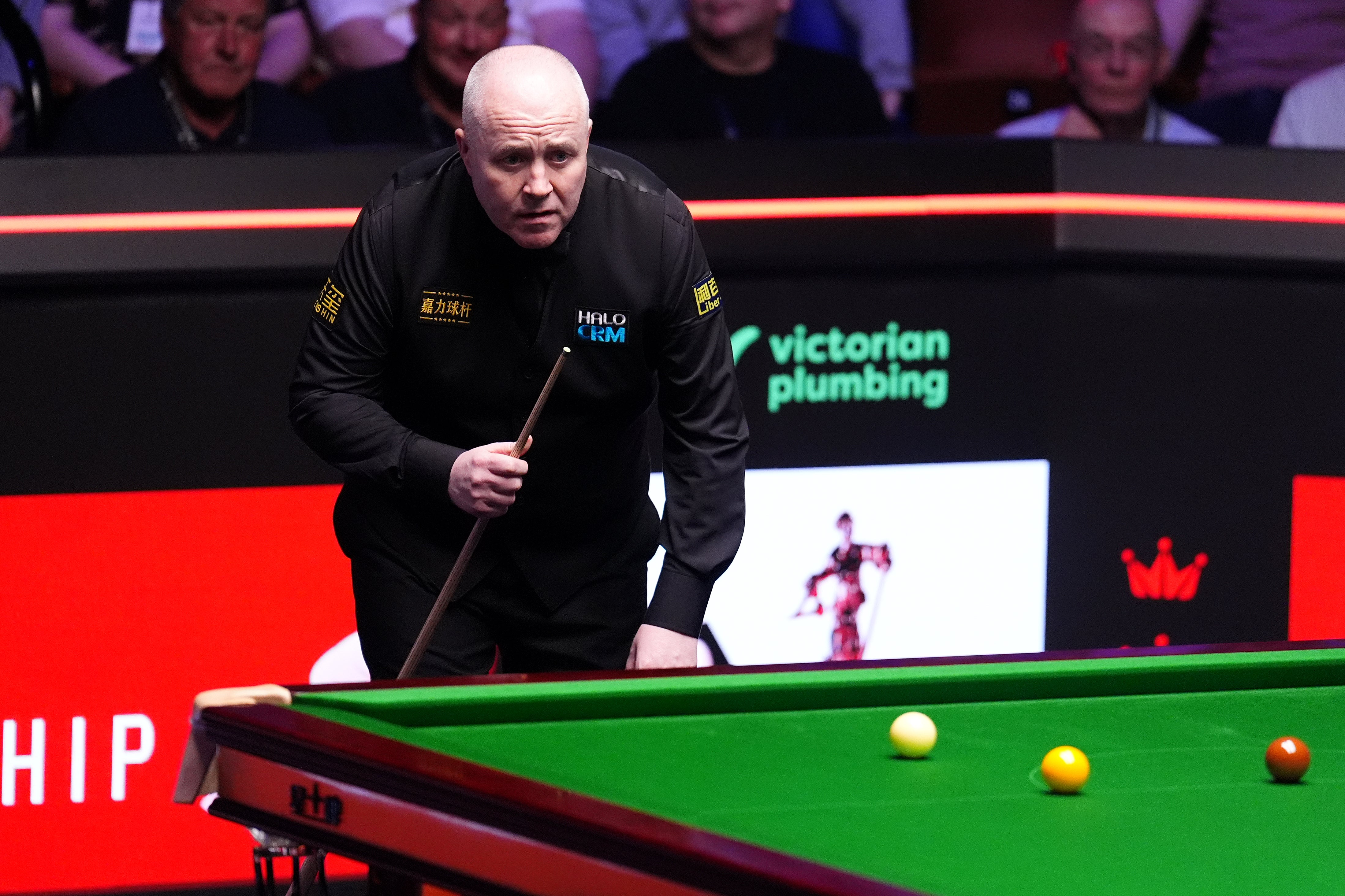 John Higgins has his nose in front against Shaun Murphy