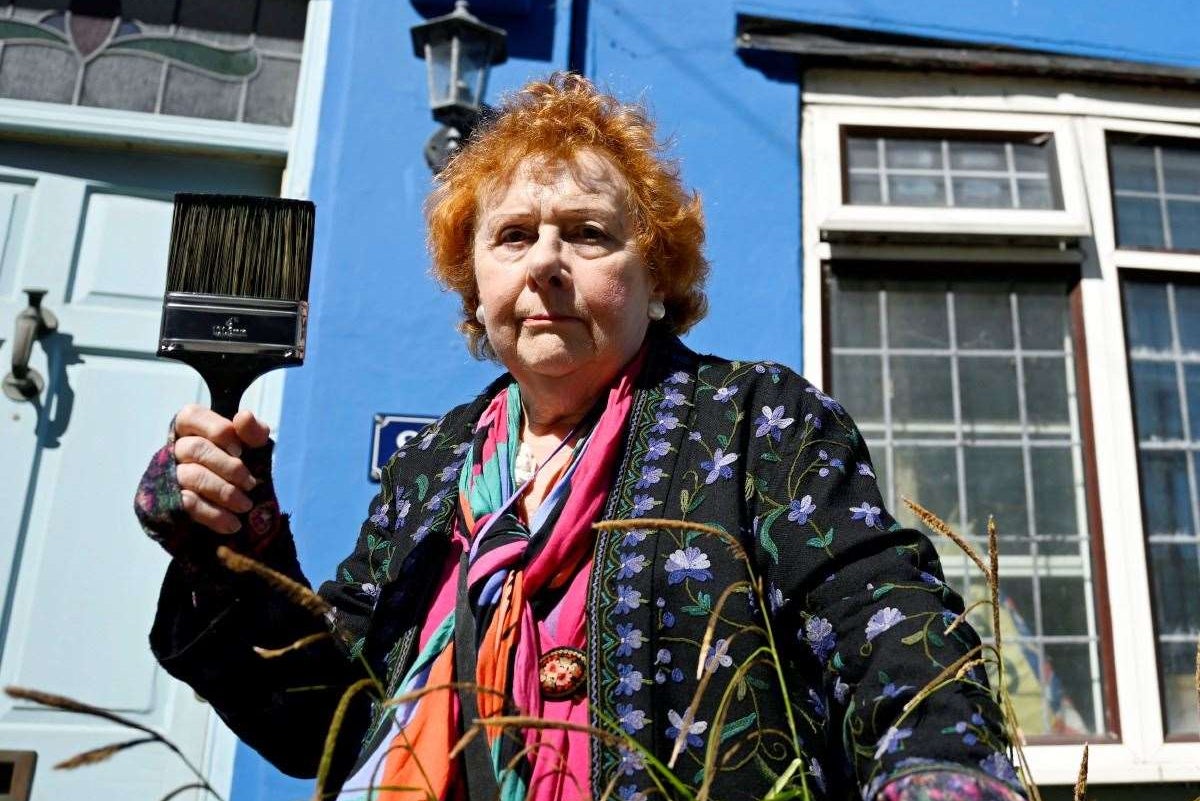 Dover council orders pensioner to repaint ‘lovely’ blue home – after just one neighbour complains