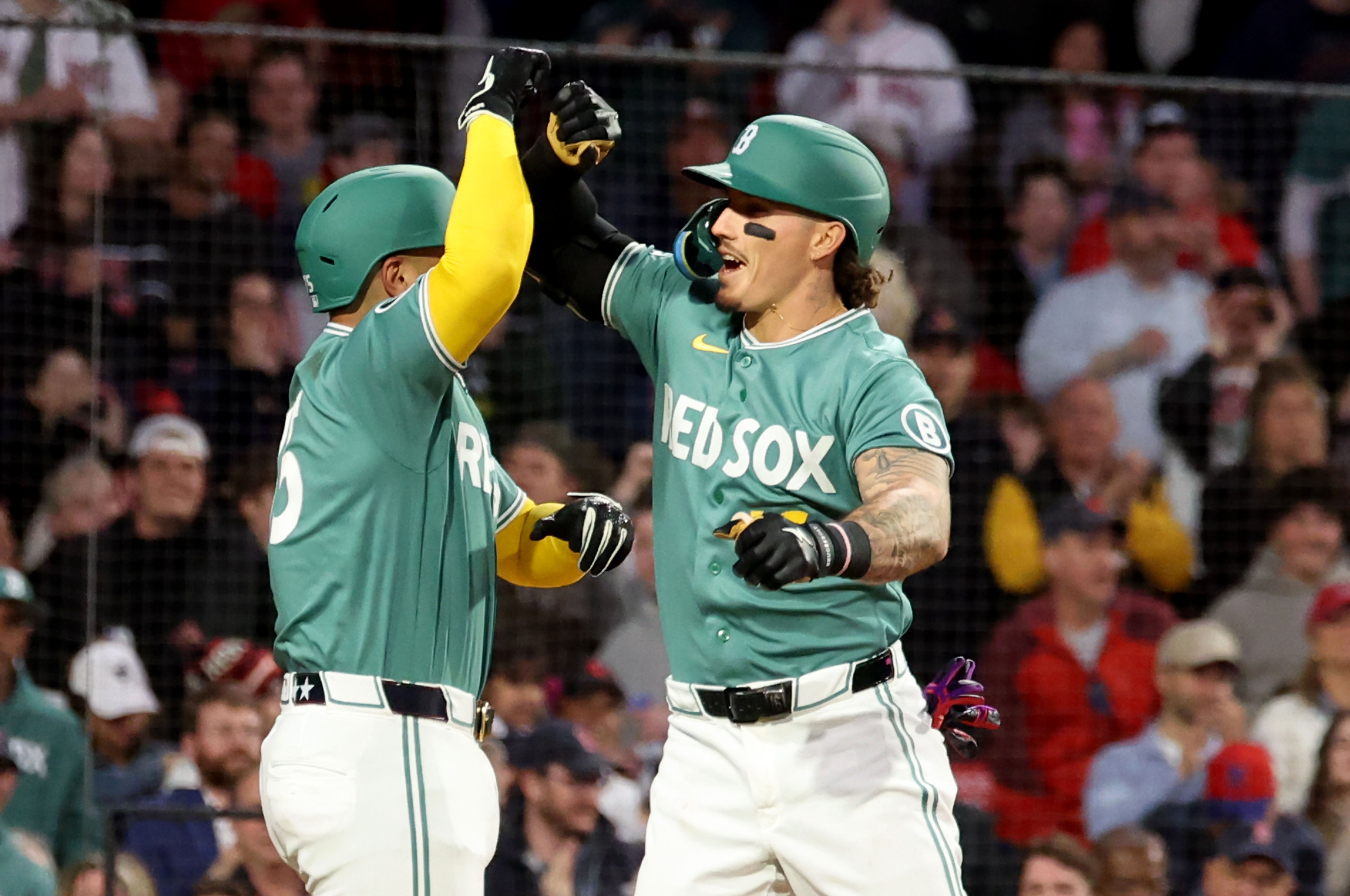 ASTROS-MEDIAS ROJAS