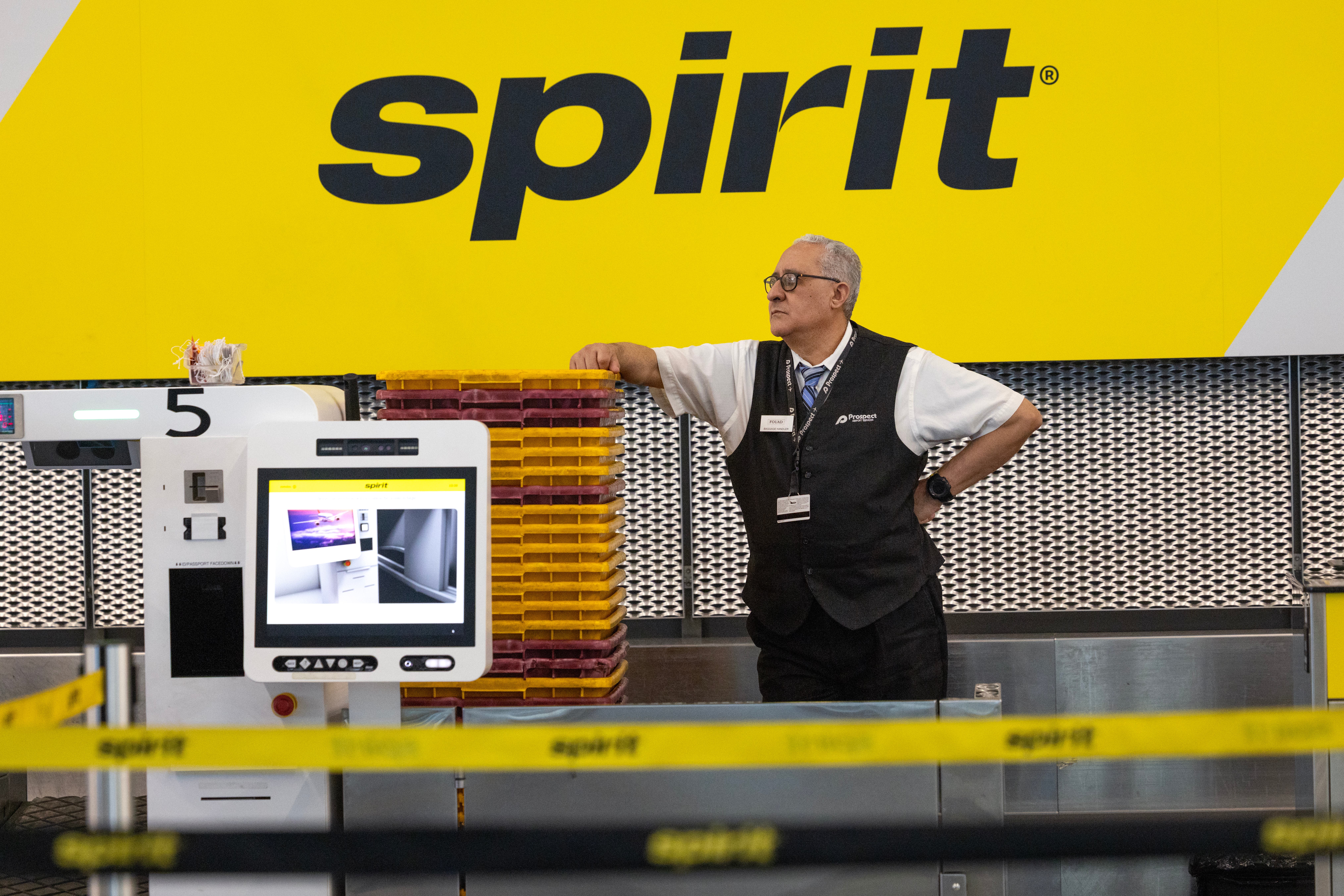 Spirit Airlines Shuts Down After $500 Million Bailout Stalls, Stranding Thousands — image 5
