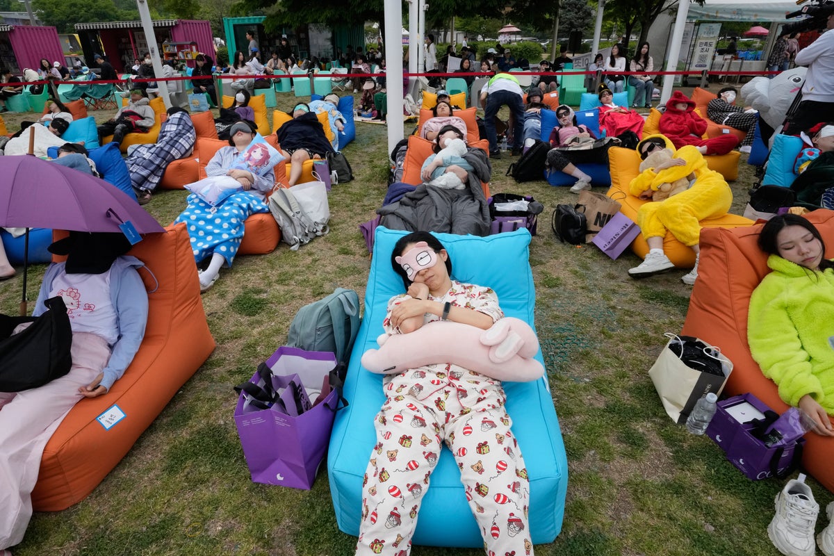Sleep takes center stage at Seoul’s Han River Nap Competition, in photos – UK Times