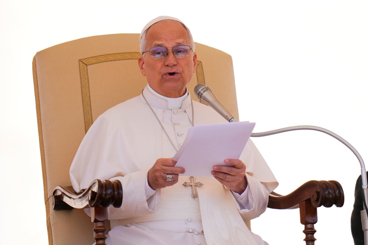 Pope Leo XIV encourages wealthy US Catholics to keep donating