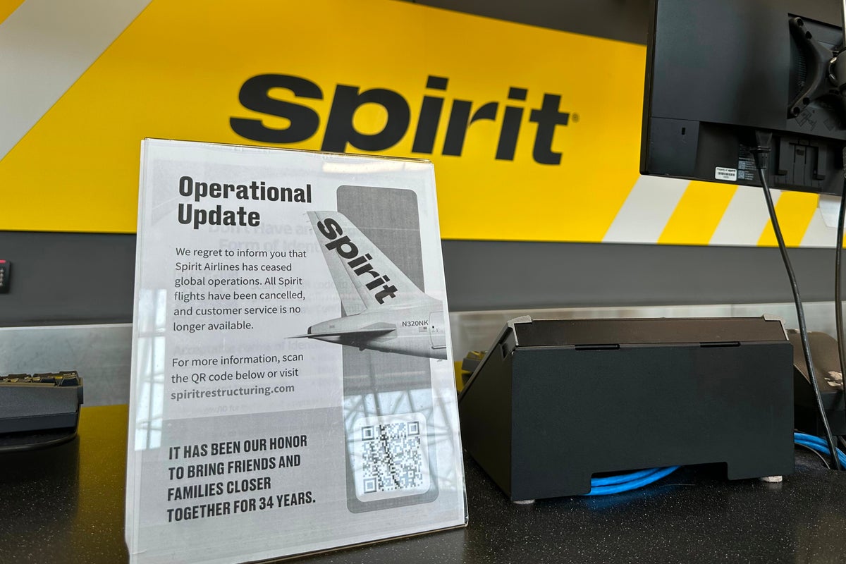 Spirit Airlines Shut Down: What to do to get home and get refunds