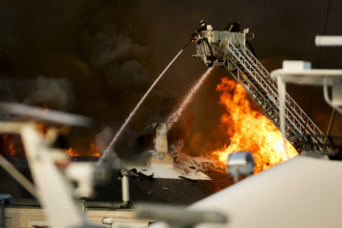 Fire destroys a lab building on a University of South Florida campus – UK Times