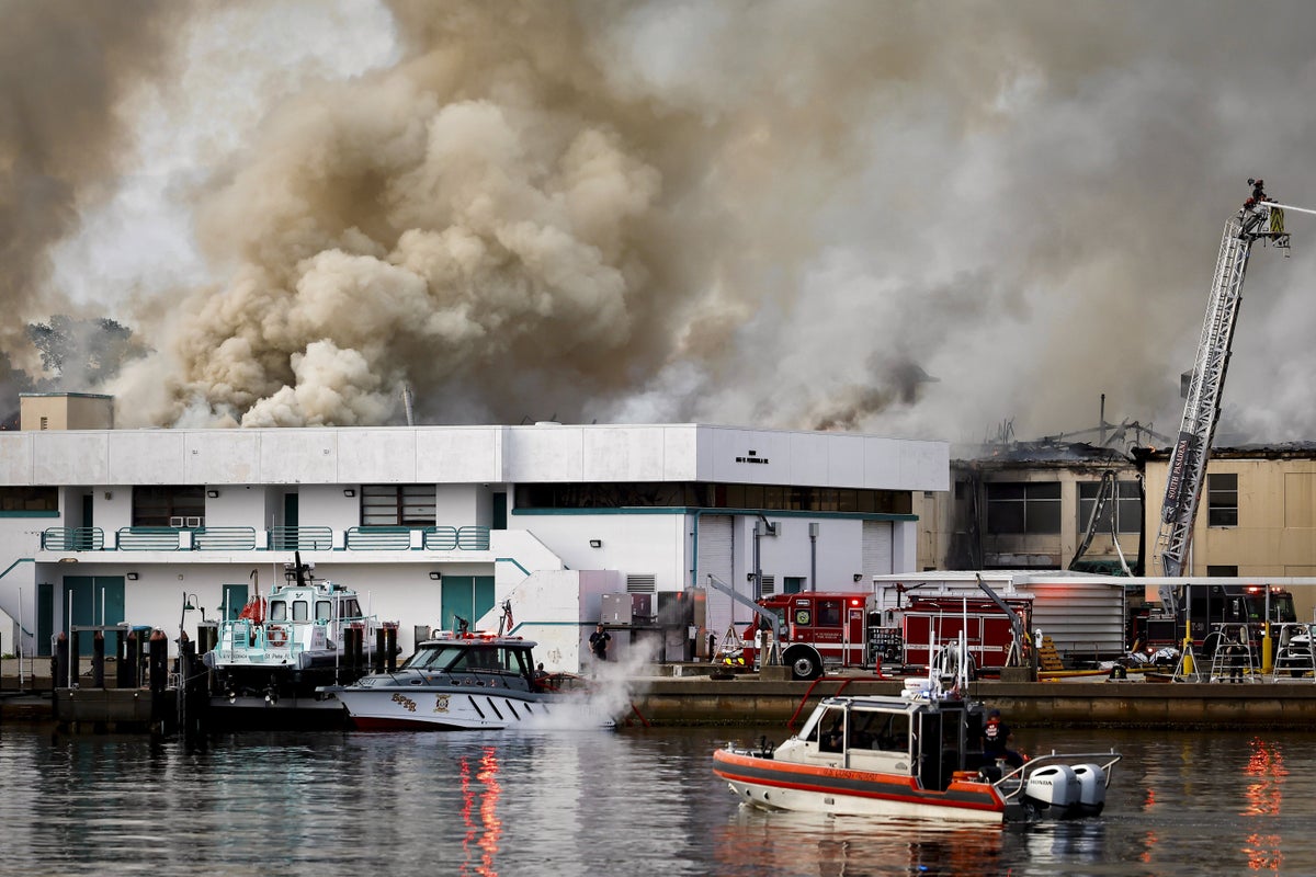 Lightning strike caused fire that destroyed Florida marine research lab containing rare Antarctic specimens, investigators...