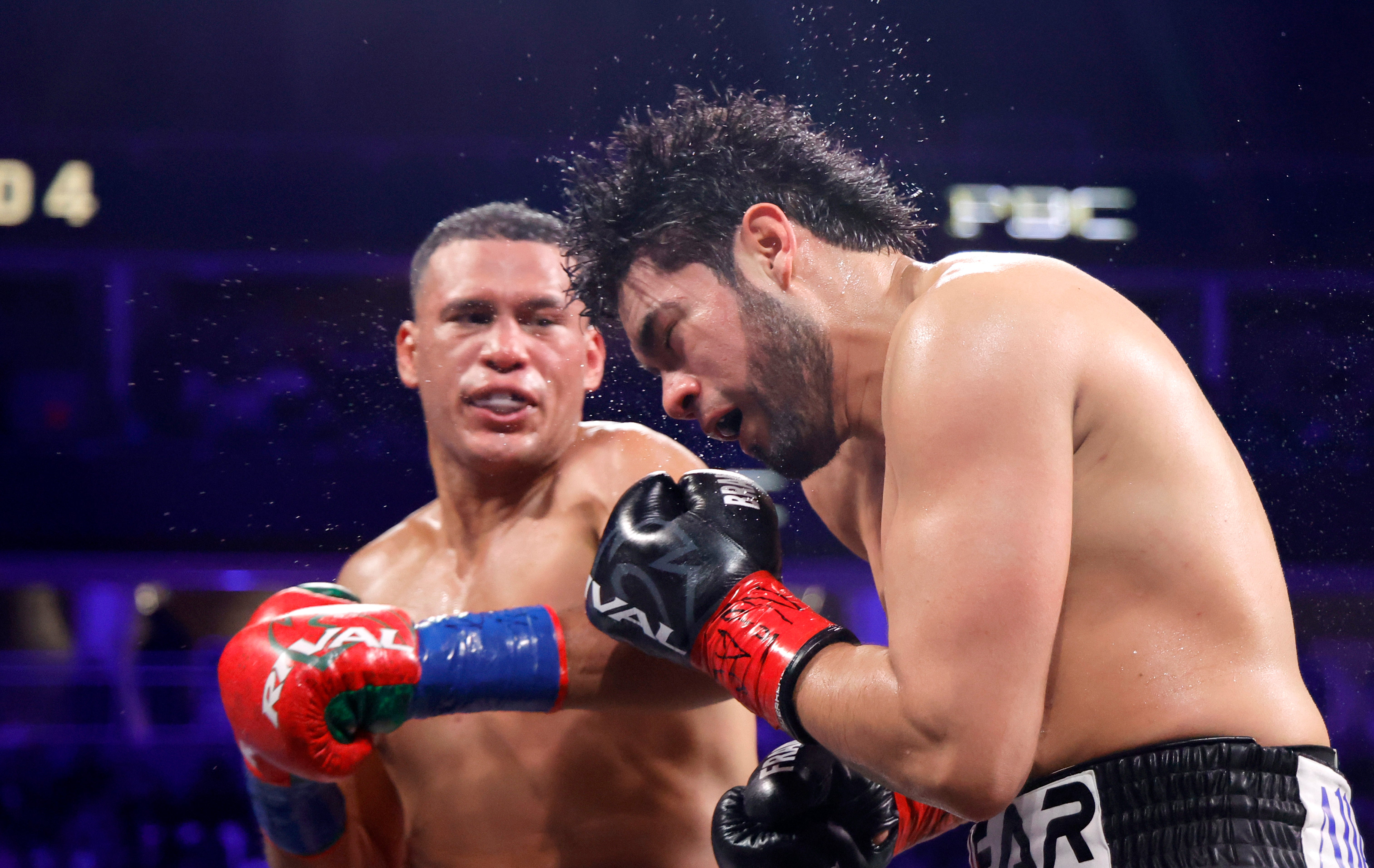 David Benavidez dismantles Zurdo Ramirez with stunning combination