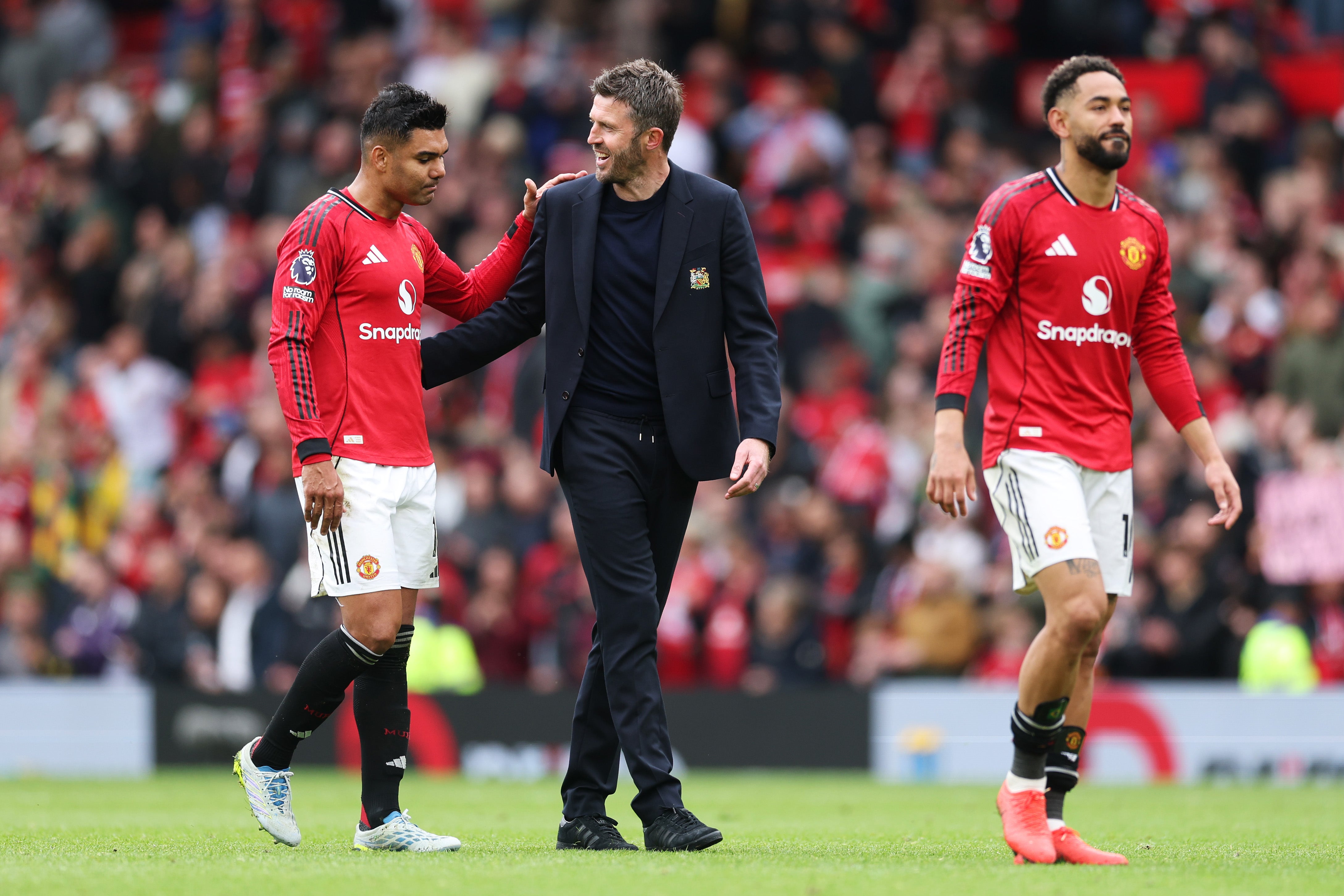 Carrick has the backing of the players and the supporters