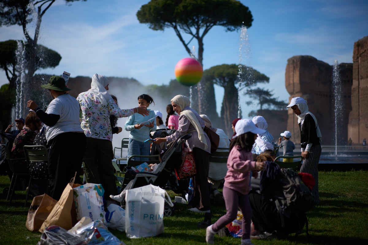 Families evacuated from Gaza enjoy a day to decompress at Rome’s ancient baths – UK Times