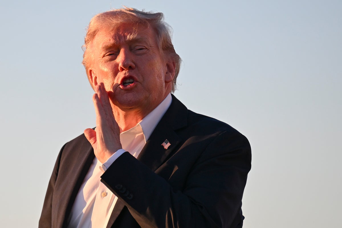 Trump again threatens entire nation of Iran saying country will be ‘blown off the face of the earth’ Trump again threatens entire nation of Iran saying country will be ‘blown off the face of the earth’