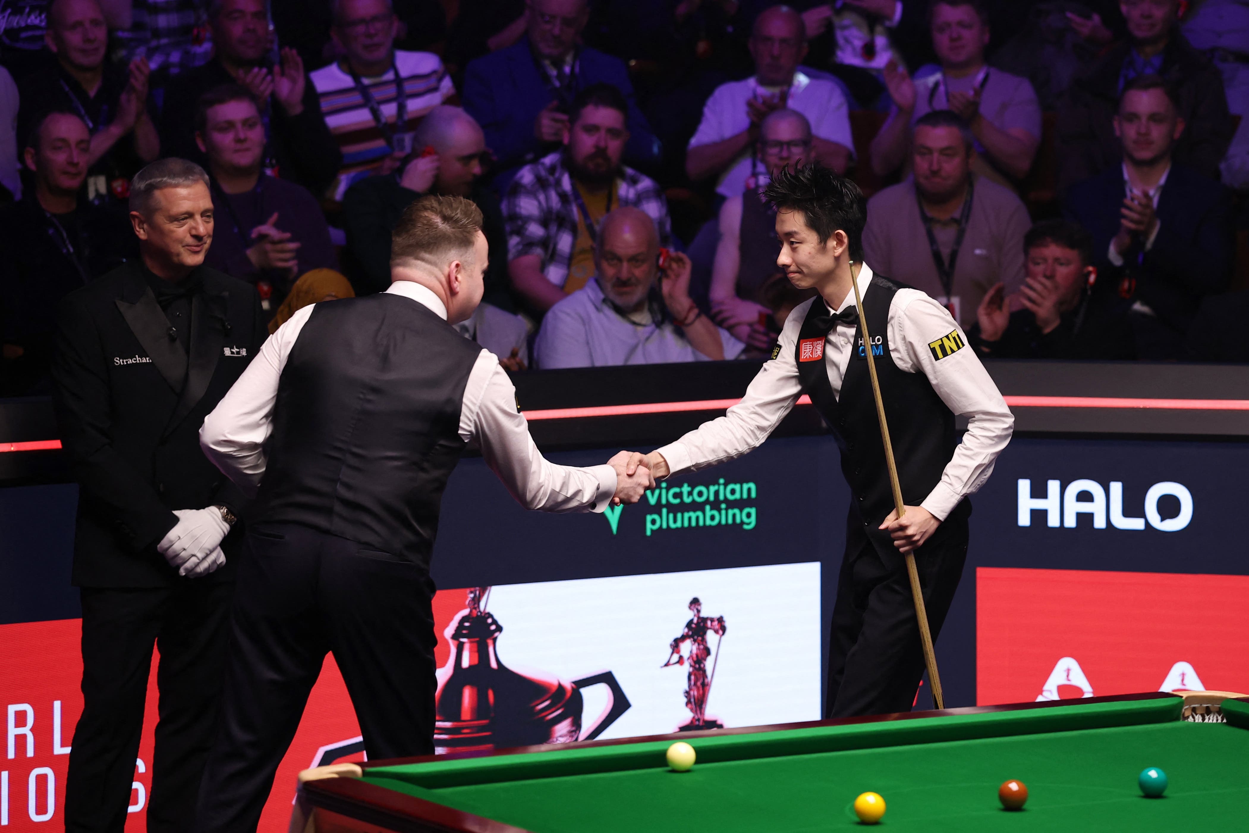 Wu Yize One Frame from Glory as He Leads Shaun Murphy 17-16 in World Snooker Championship Final — image 4