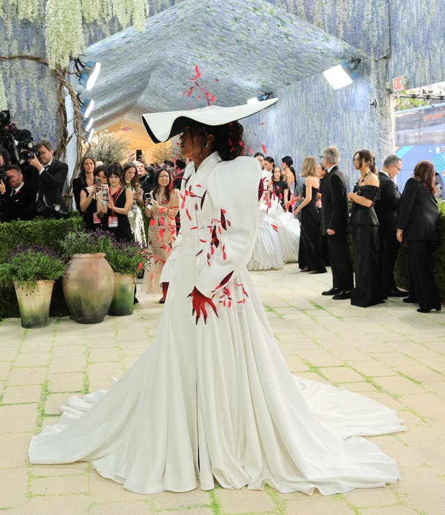 From Beyoncé’s skeleton dress to Heidi Klum’s statue: Which celebs hit ...