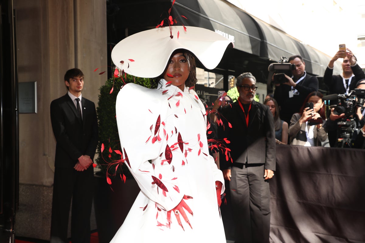 Met Gala guests arrive on carpet in dramatic works of art – UK Times