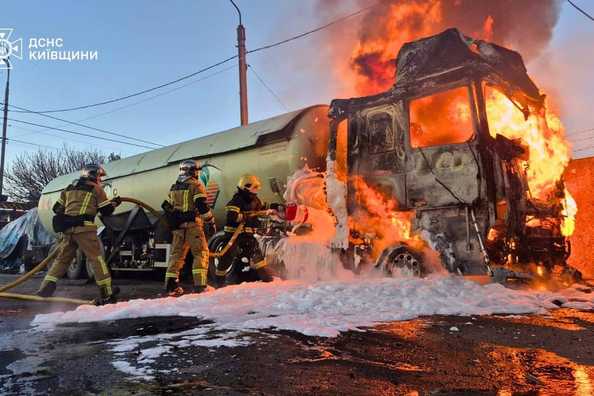 Zelenskyy slams Russia's ‘utter cynicism’ as strikes kill 5 in Ukraine before brief truce takes hold