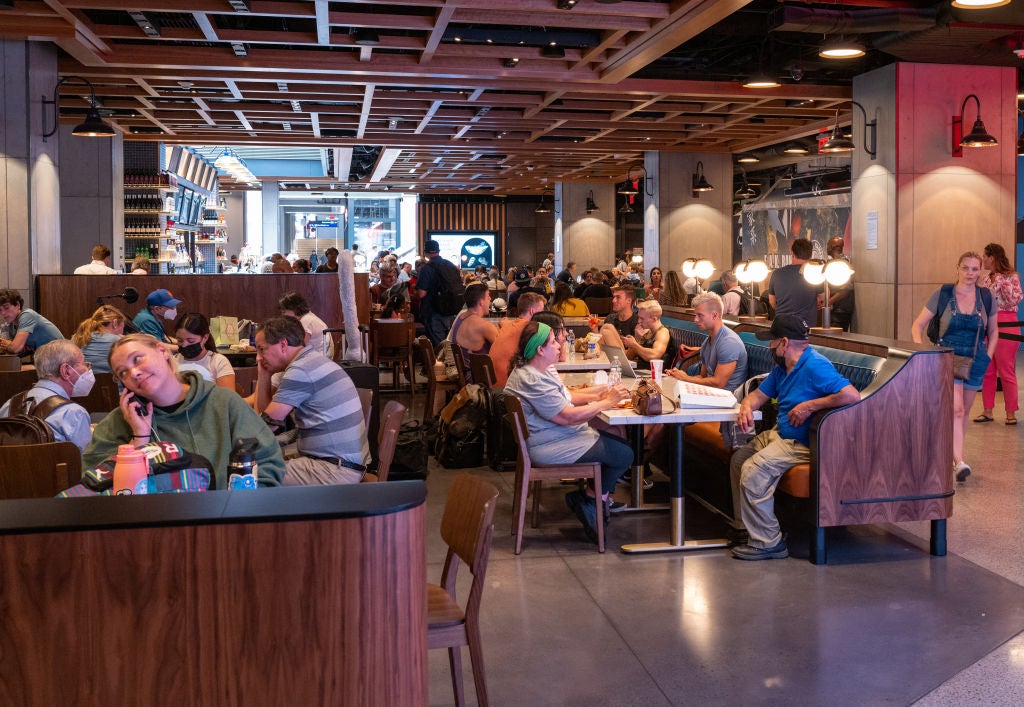 Wine and dine: Fans of eating out can make back hundreds of dollars annually with the right credit card
