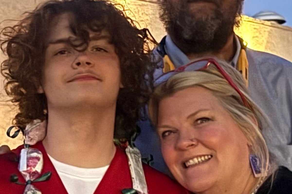 She found her son dead from ‘fake fentanyl.’ Now an Oklahoma mom is sounding the alarm as deaths rise across the US – UK Times She found her son dead from ‘fake fentanyl.’ Now an Oklahoma mom is sounding the alarm as deaths rise across the US – UK Times