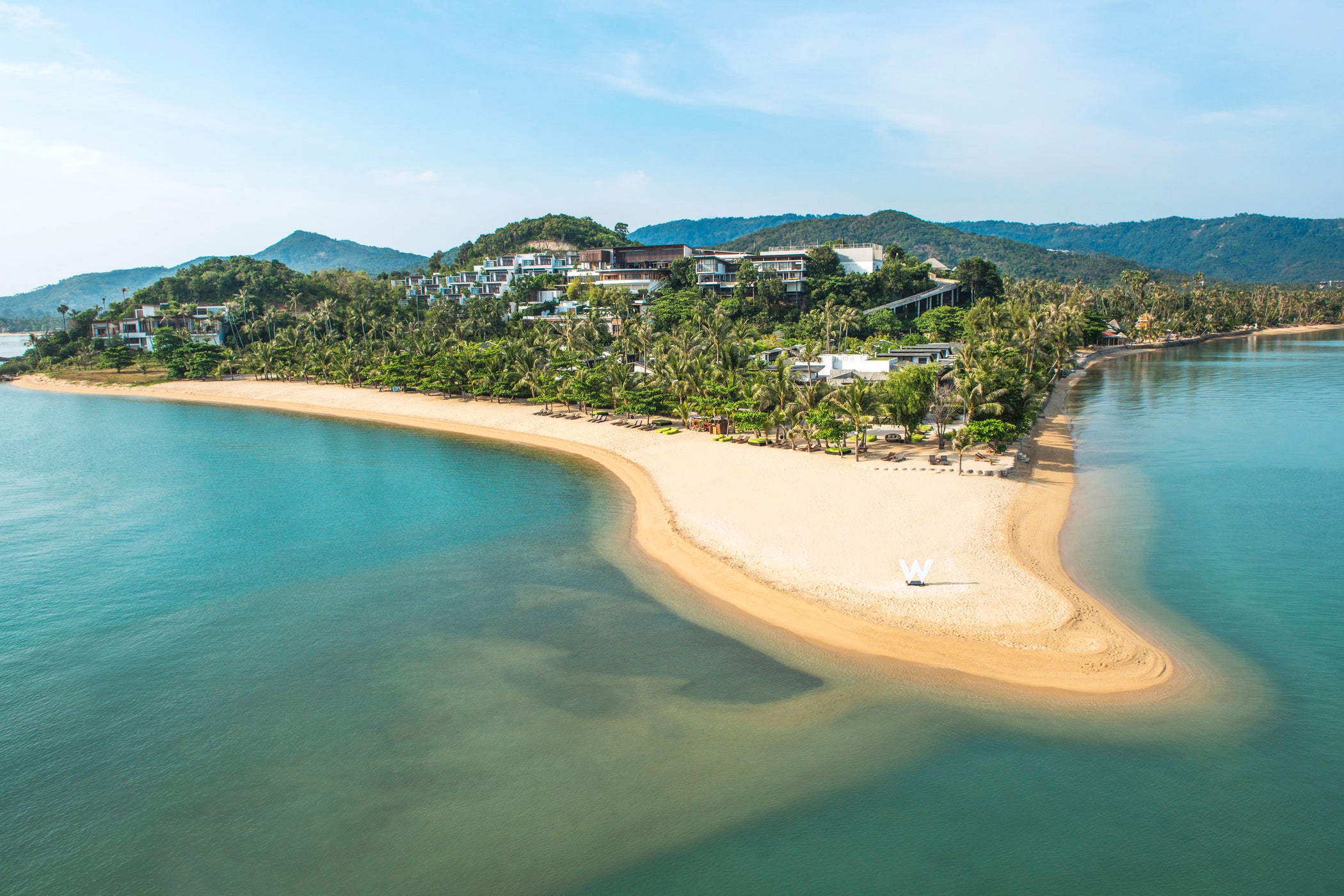 Guests have access to the private W beach (Marriott)