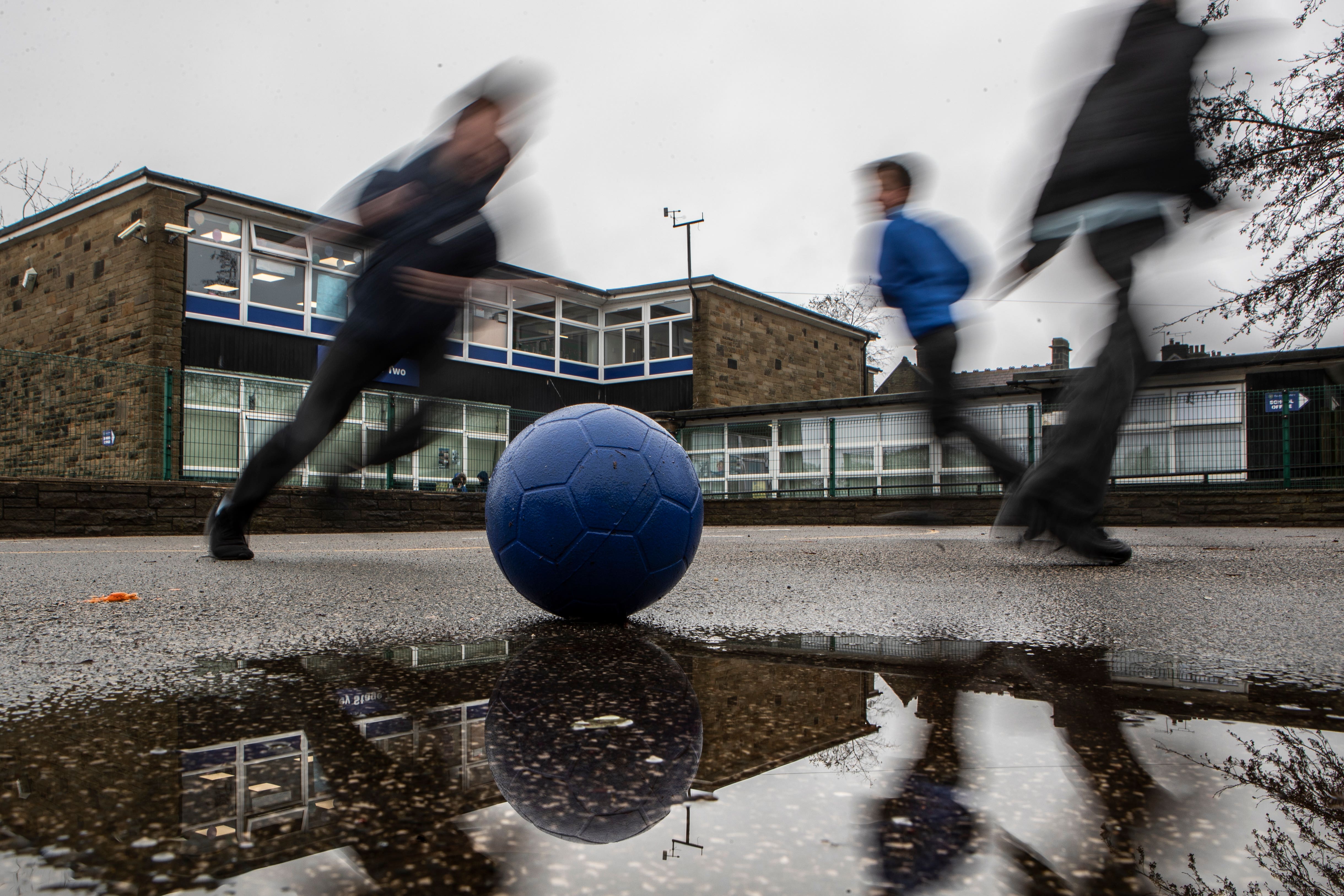Nasuwt Rising online abuse from parents causing ‘significant harm’ to teachers ...