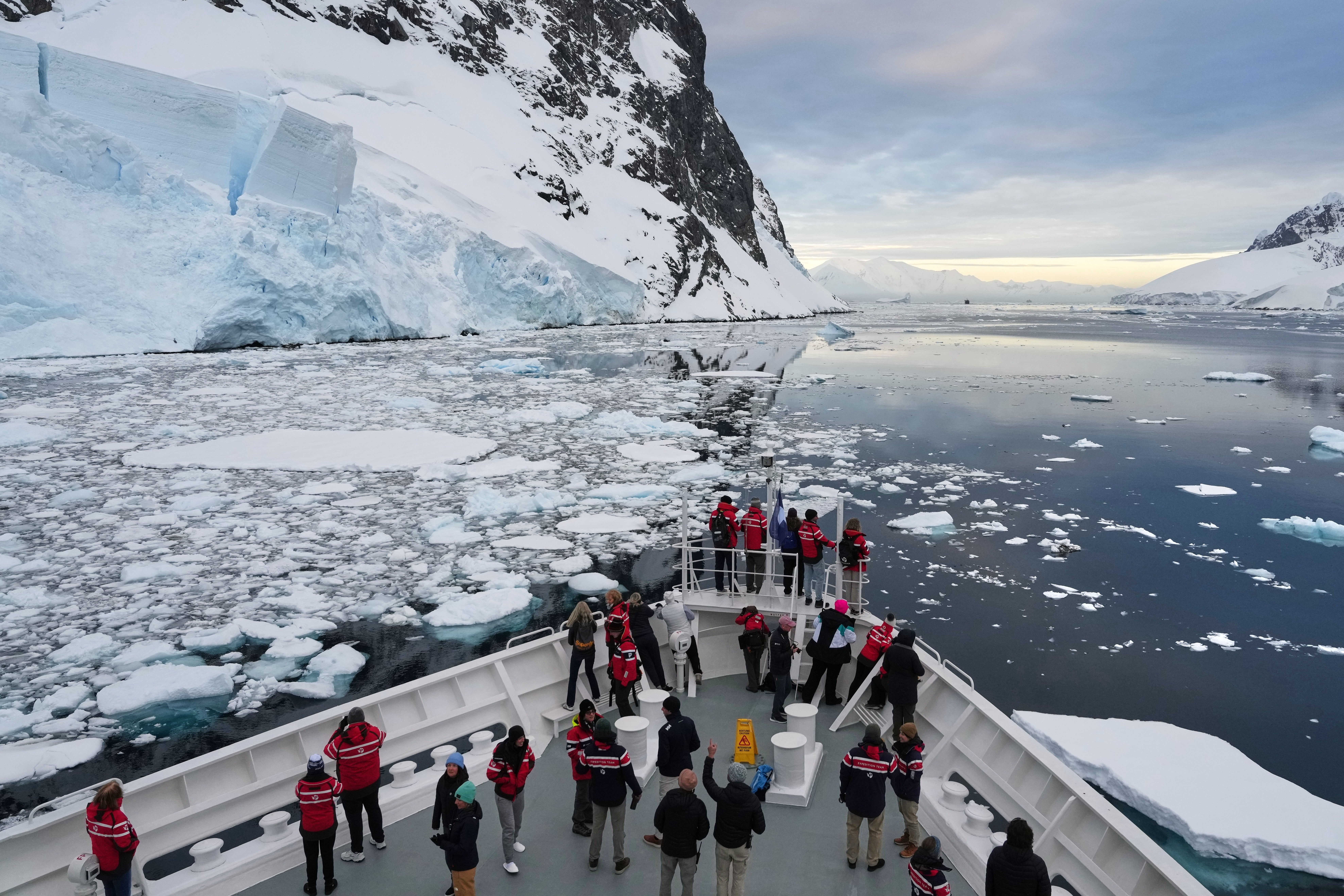 independent.co.uk - Sam McNeil - Antarctica's tourism boom raises concerns about contamination and disease