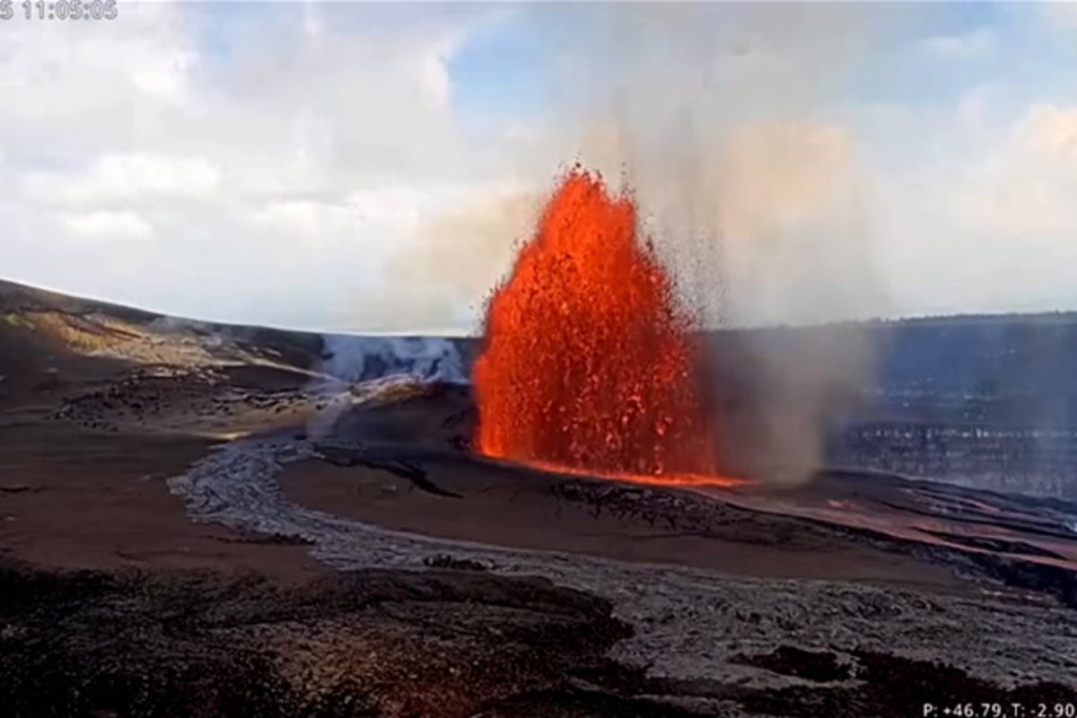 Lava fountain shoots from Hawaii’s Kilauea volcano during spectacular eruption