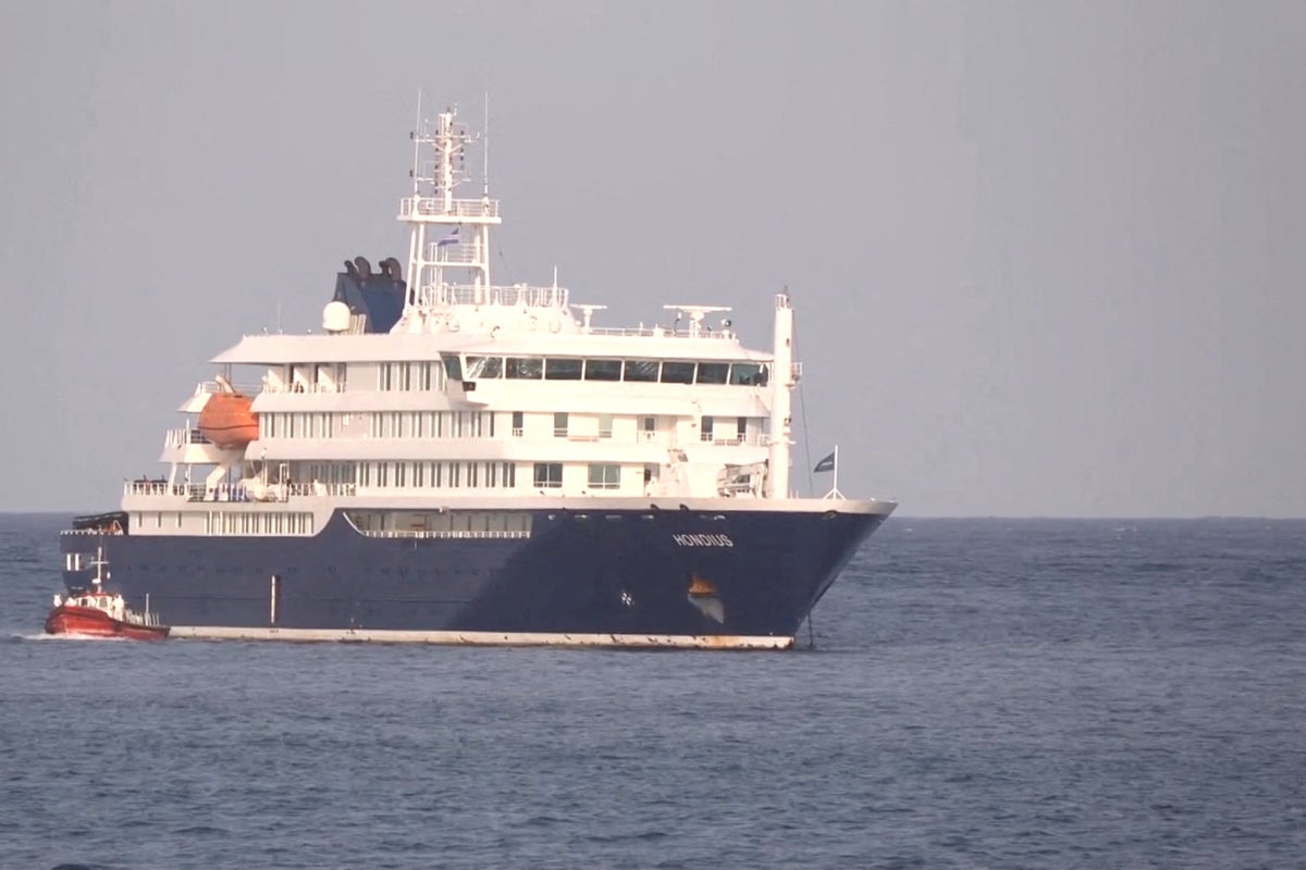 Live tracker shows Hantavirus-hit cruise ship MV Hondius as vessel blocked from docking in Tenerife
