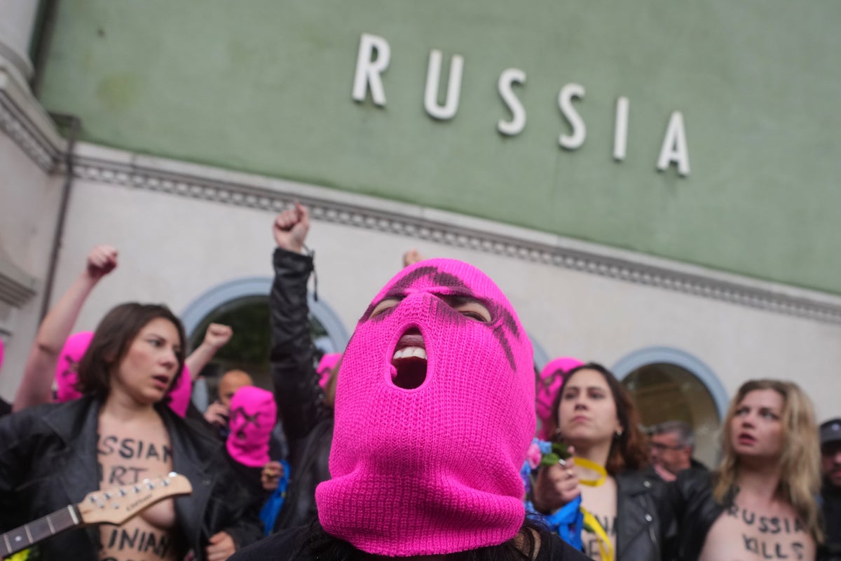 Protest groups block access to Russian pavilion at Venice Biennale