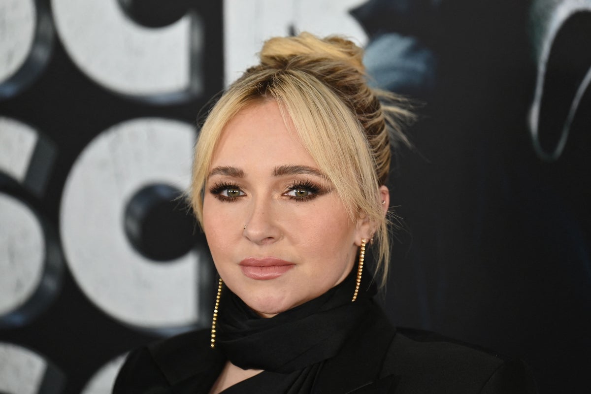 Hayden Panettiere comes out as bisexual in new book | The Independent