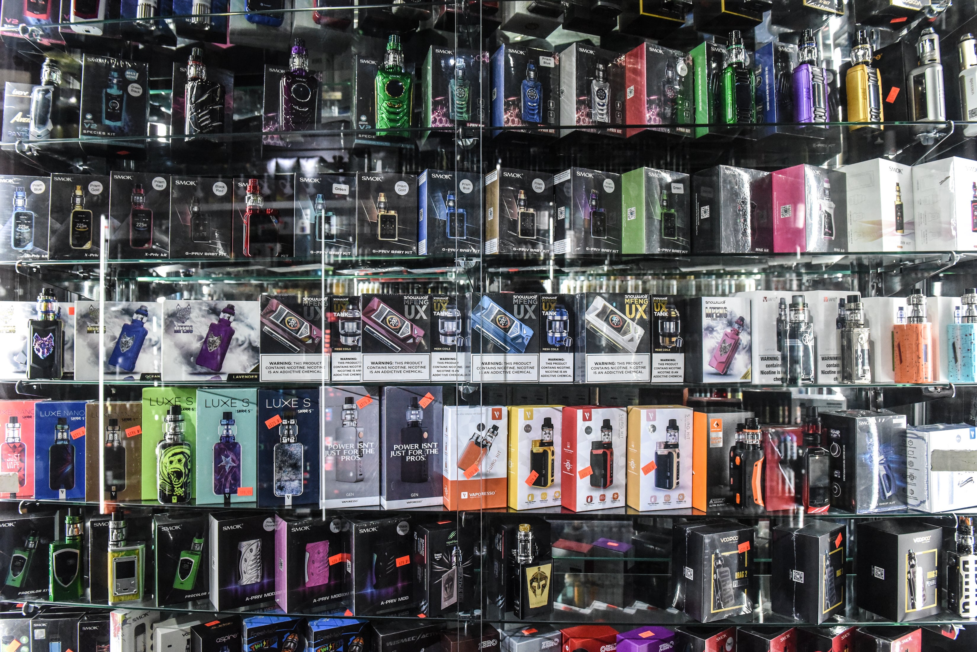The FDA approved the marketing of four flavored Glas vape pods following a pressure campaign from President Donald Trump, a new report says