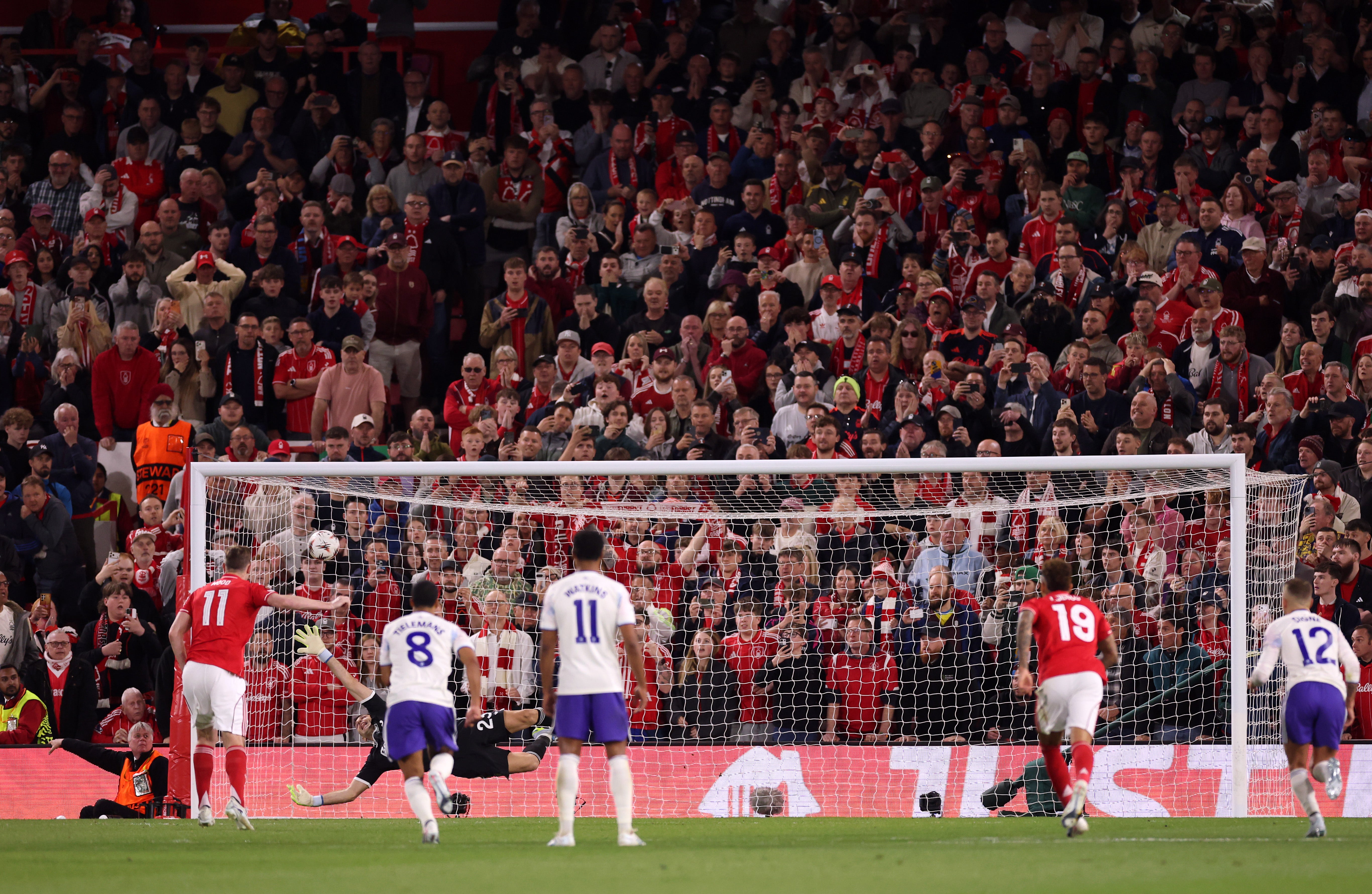 Chris Wood’s penalty gives Forest a 1-0 lead heading into the return leg