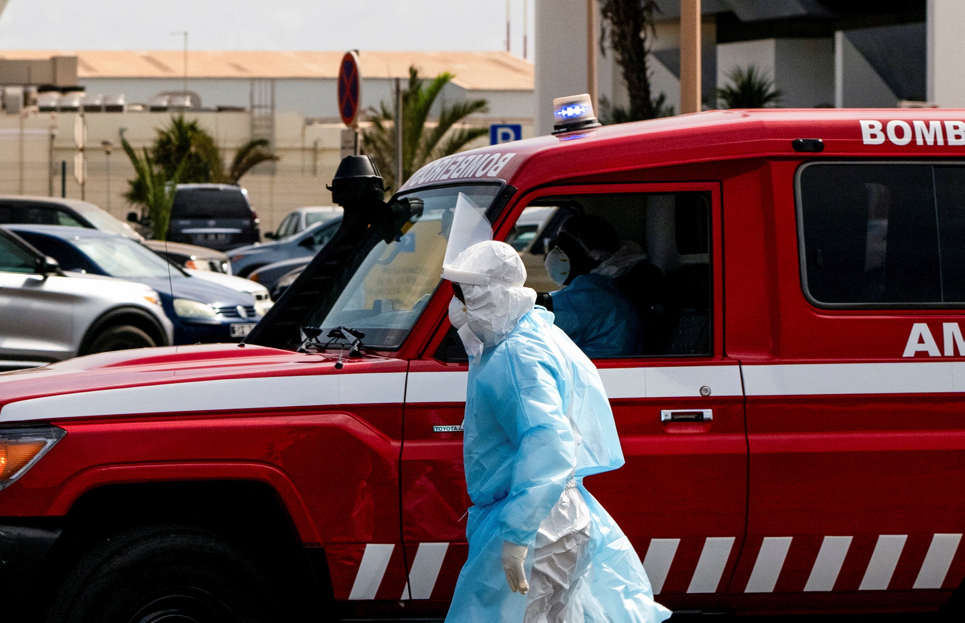 British doctor airlifted from hantavirus-hit cruise ship as cases rise onboard