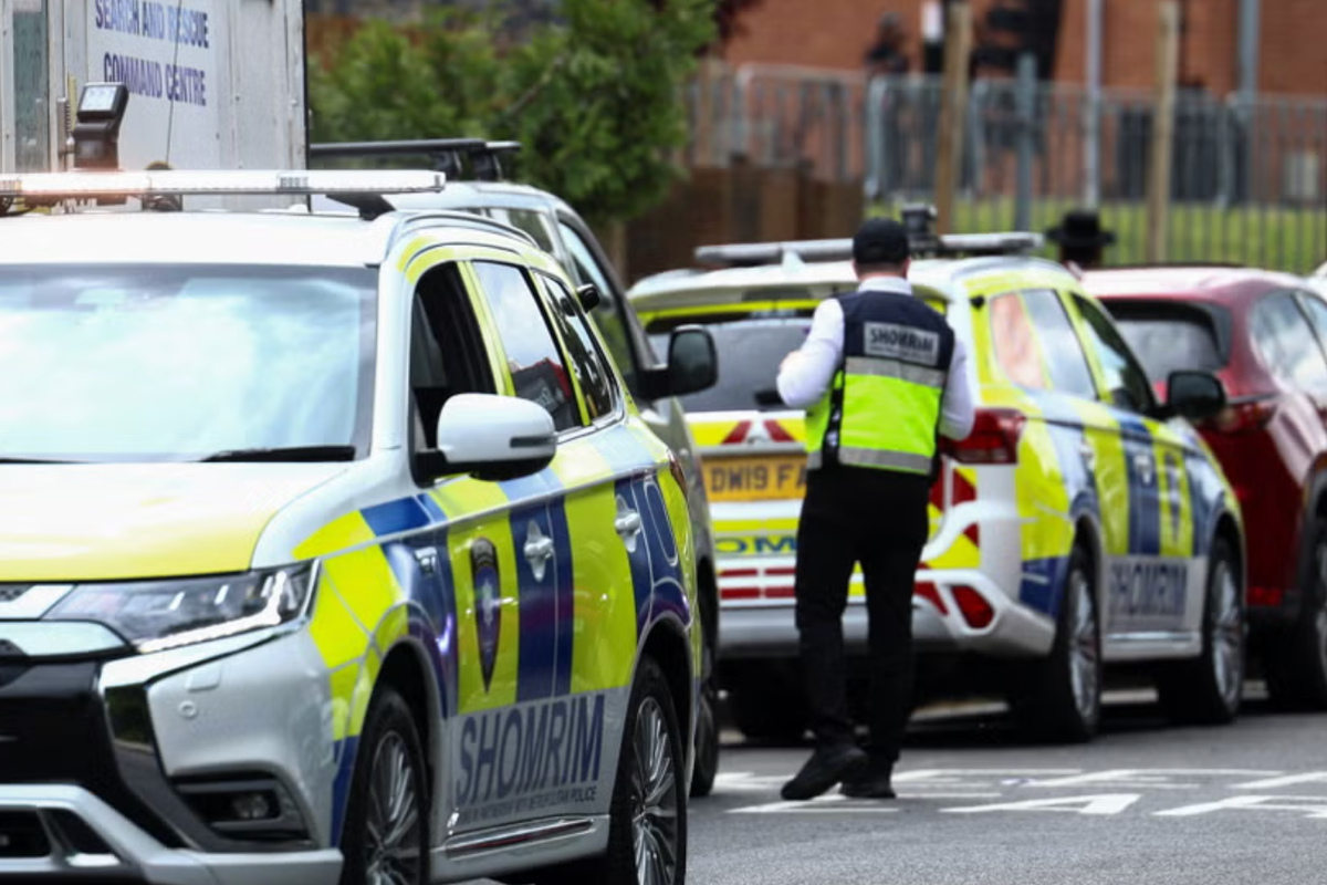 Heavy police presence at Stamford Hill Lag BaOmer celebrations after terror threat raised thumbnail