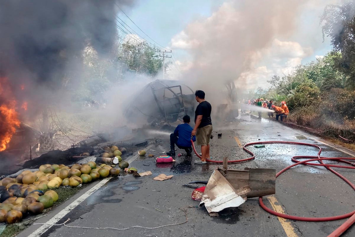 Bus and oil tanker collide in Indonesia, killing at least 16 people – UK Times