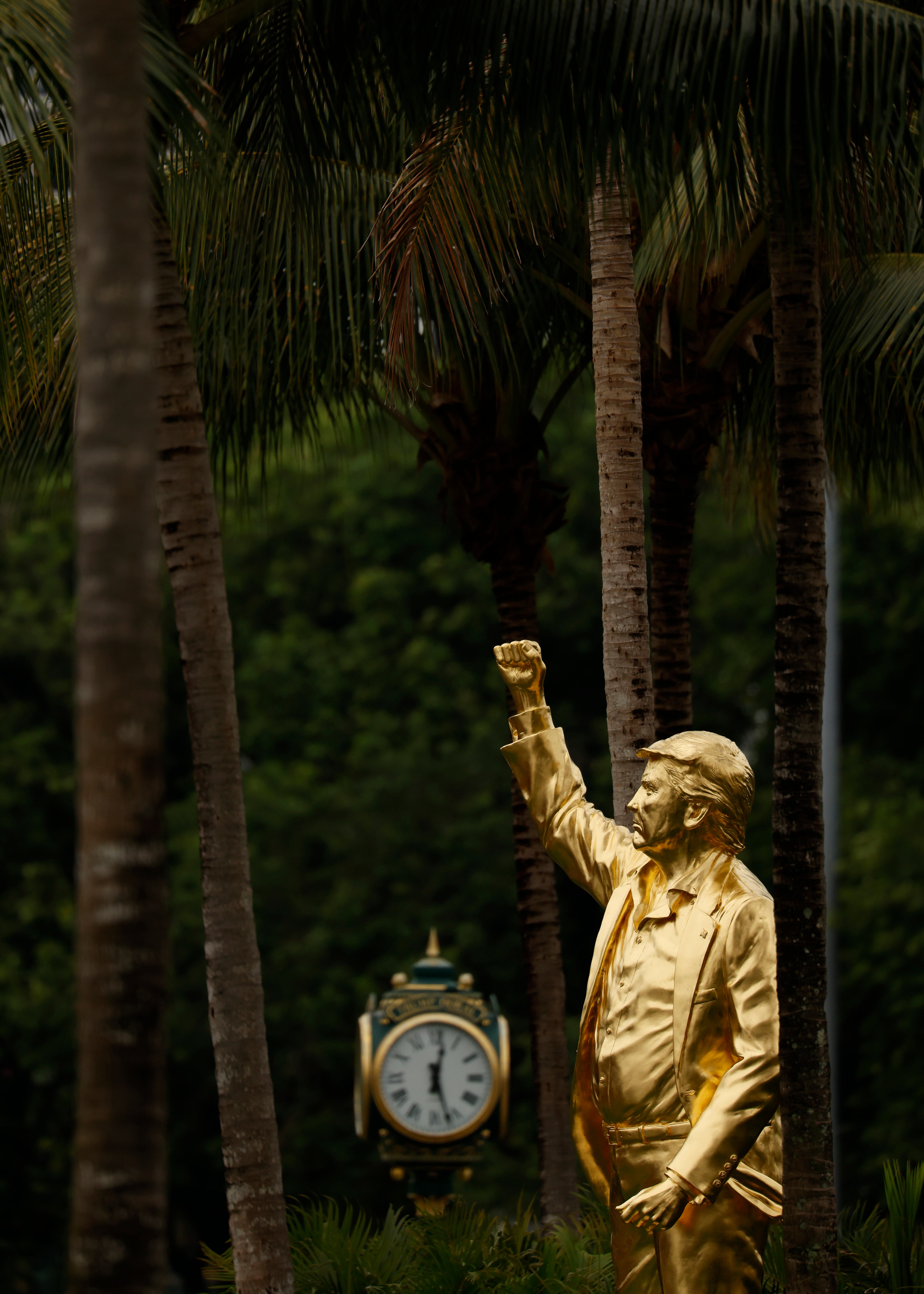 The massive statue was commissioned by a collective of crypto investors and created by sculptor Alan Cottrill