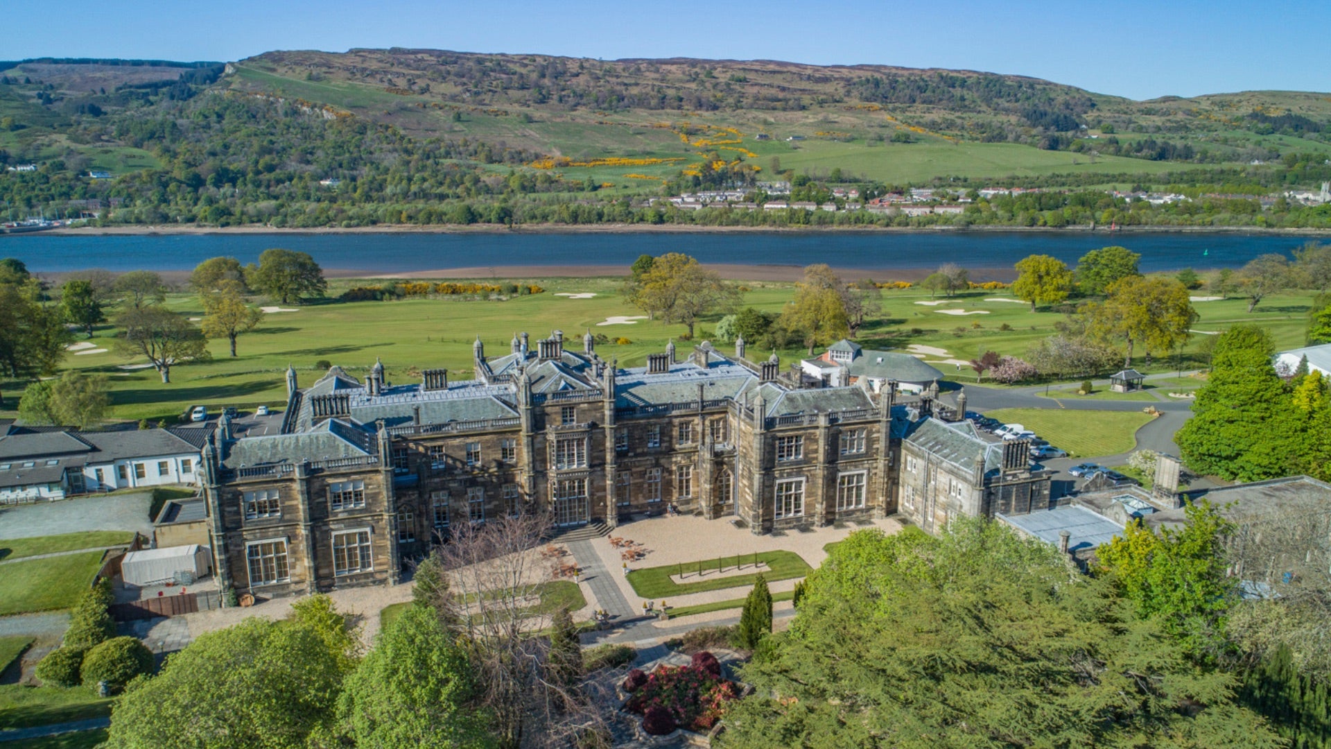 Enjoy a luxury break at this stately hotel overlooking the scenic River Clyde