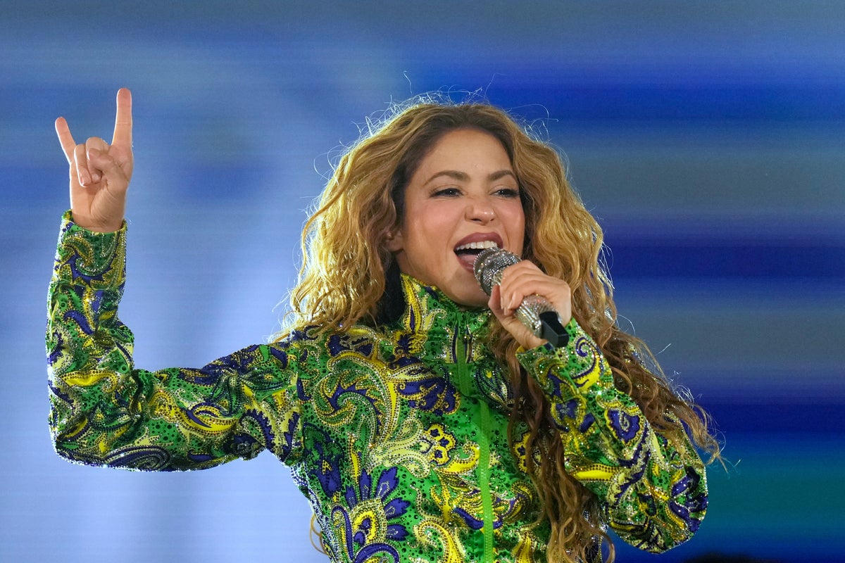 Shakira teases official Fifa World Cup anthem &lsquo;Dai Dai&rsquo; with minute-long clip filmed at Rio stadium