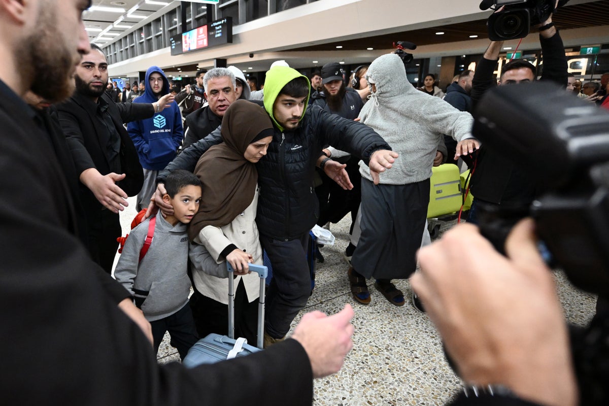 https://static.independent.co.uk/2026/05/08/03/Australia_Syria_IS_Families_426_1.jpg?width=1200&height=800&crop=1200:800