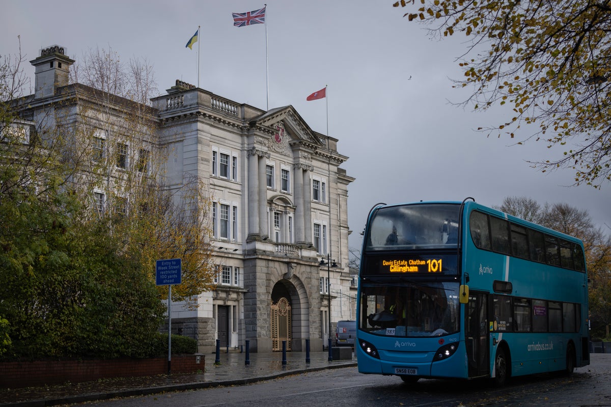 Government halts council reorganisation decisions following new legal advice