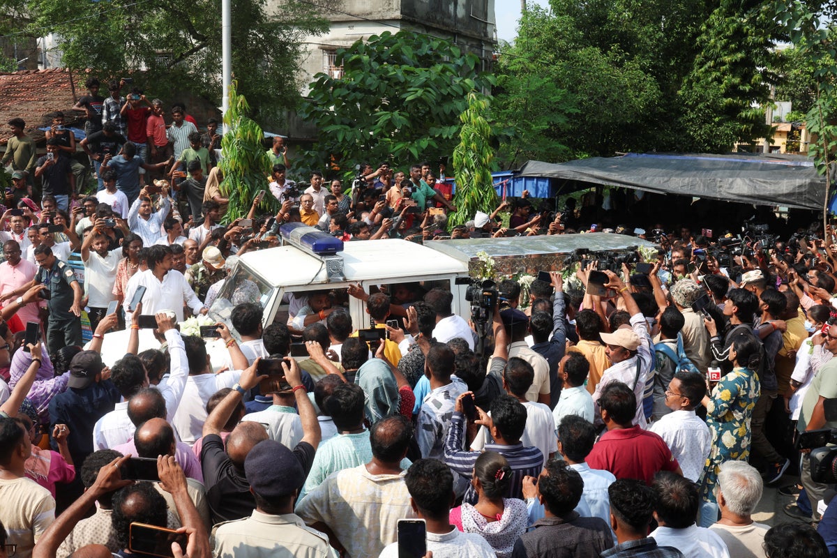 West Bengal election: Hundreds arrested as post-poll violence grips Indian state – UK Times