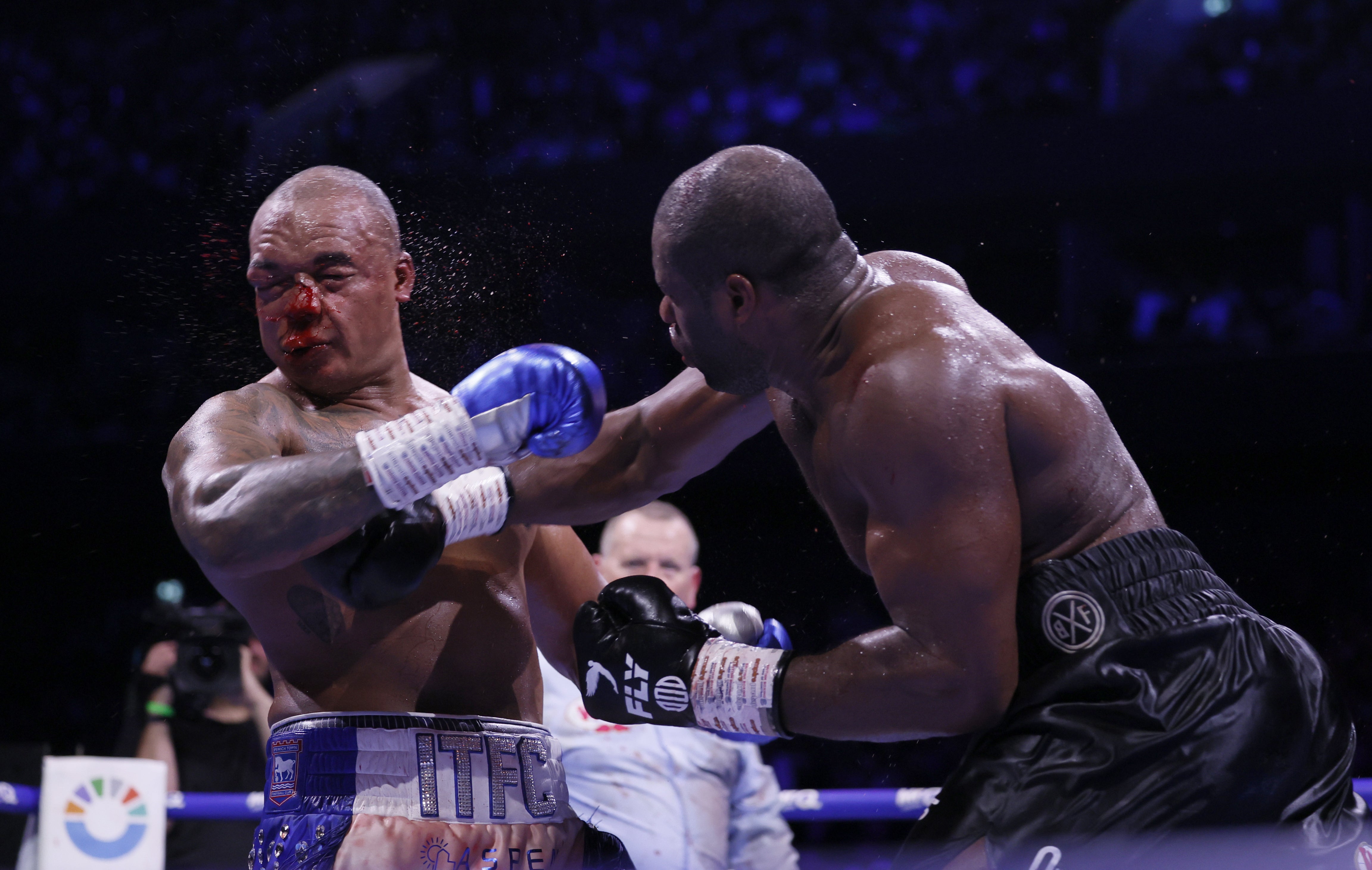 Fabio Wardley (left) and Daniel Dubois during first fight, in May