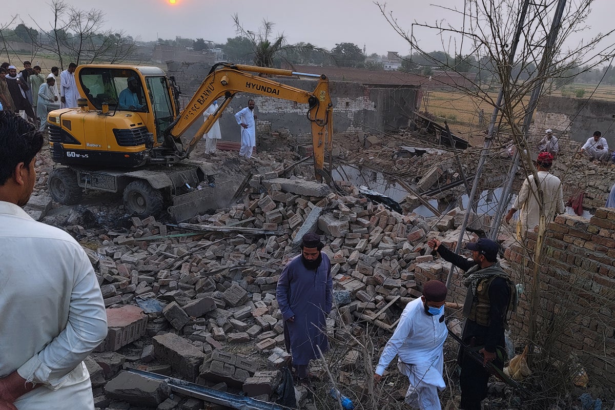 Death toll rises to 14 in Pakistan suicide attack. Pakistan Taliban splinter group claims blast – UK Times
