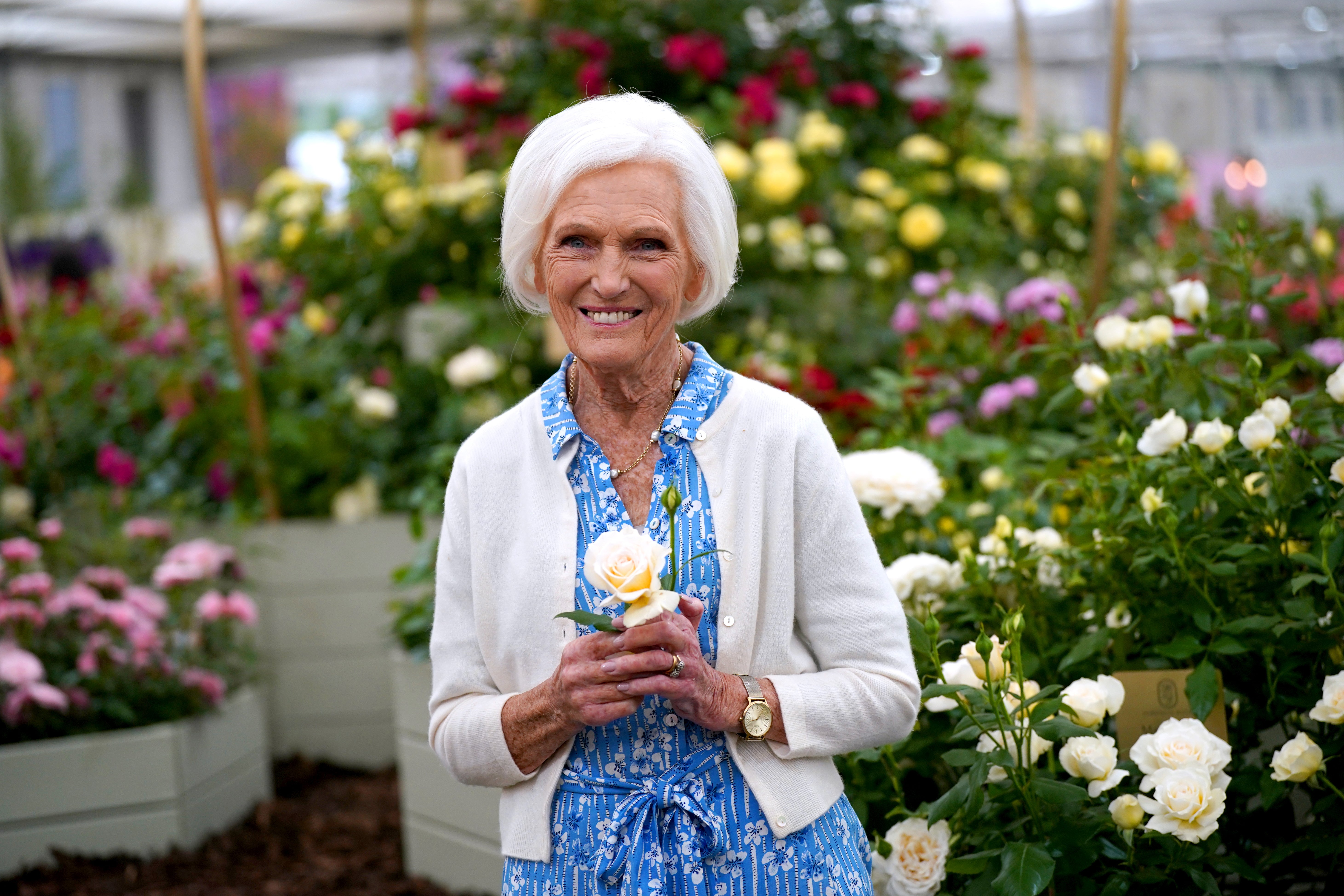 Dame Mary will reunite with former Bake Off presenters Mel Giedroyc and Sue Perkins at the Bafta TV awards