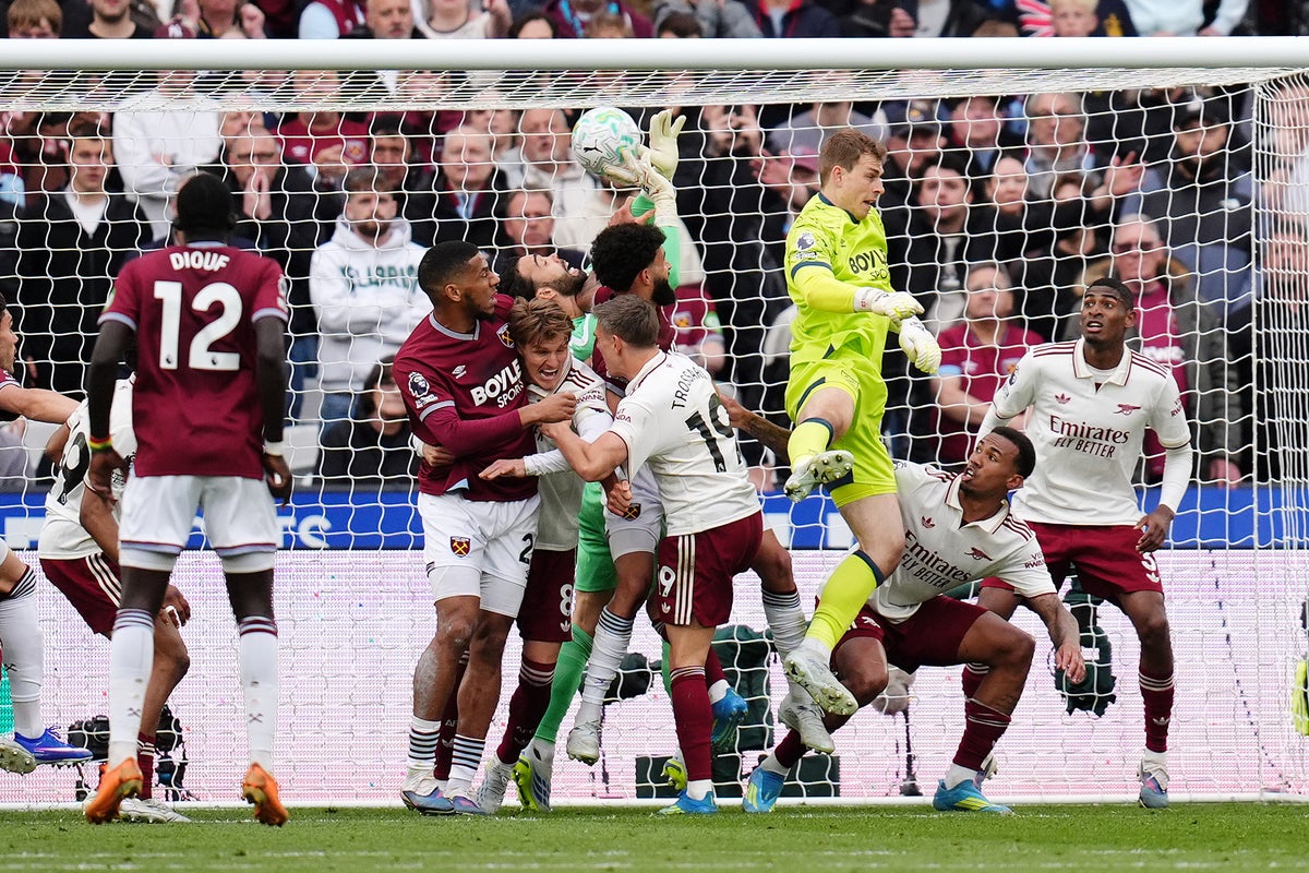 Pundits issue VAR verdicts after major Arsenal-West Ham decision